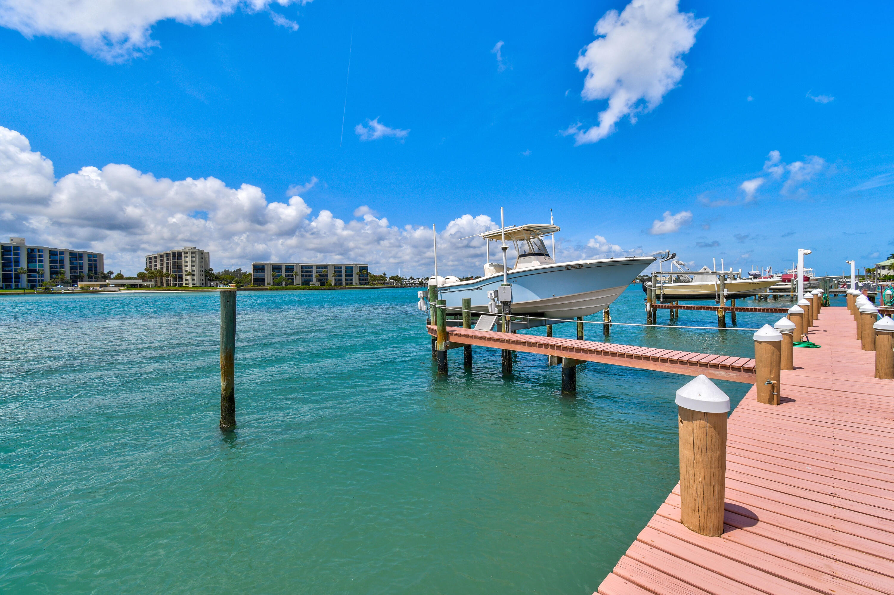 19850 Beach Road 5a