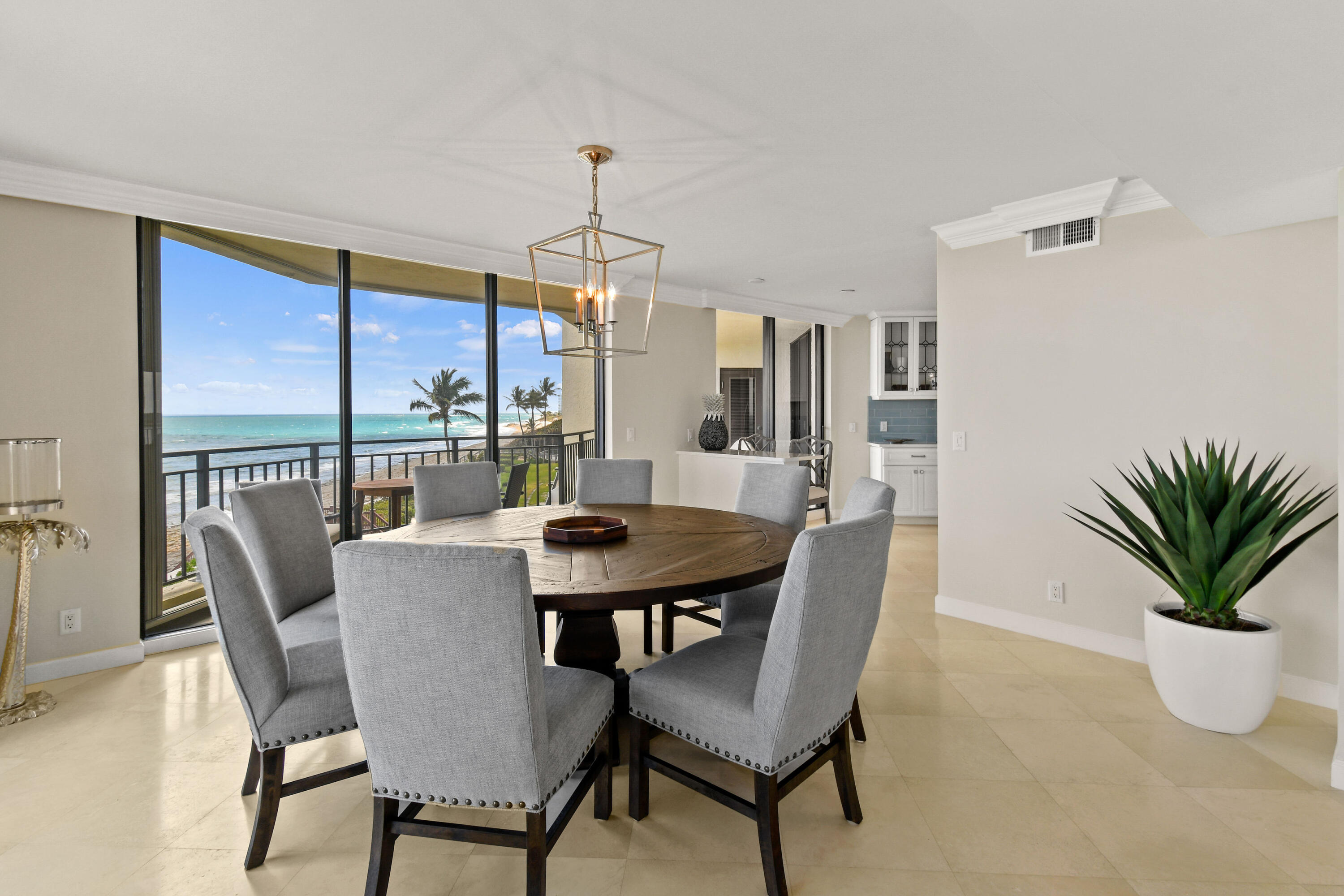 19850 Beach Road 5a