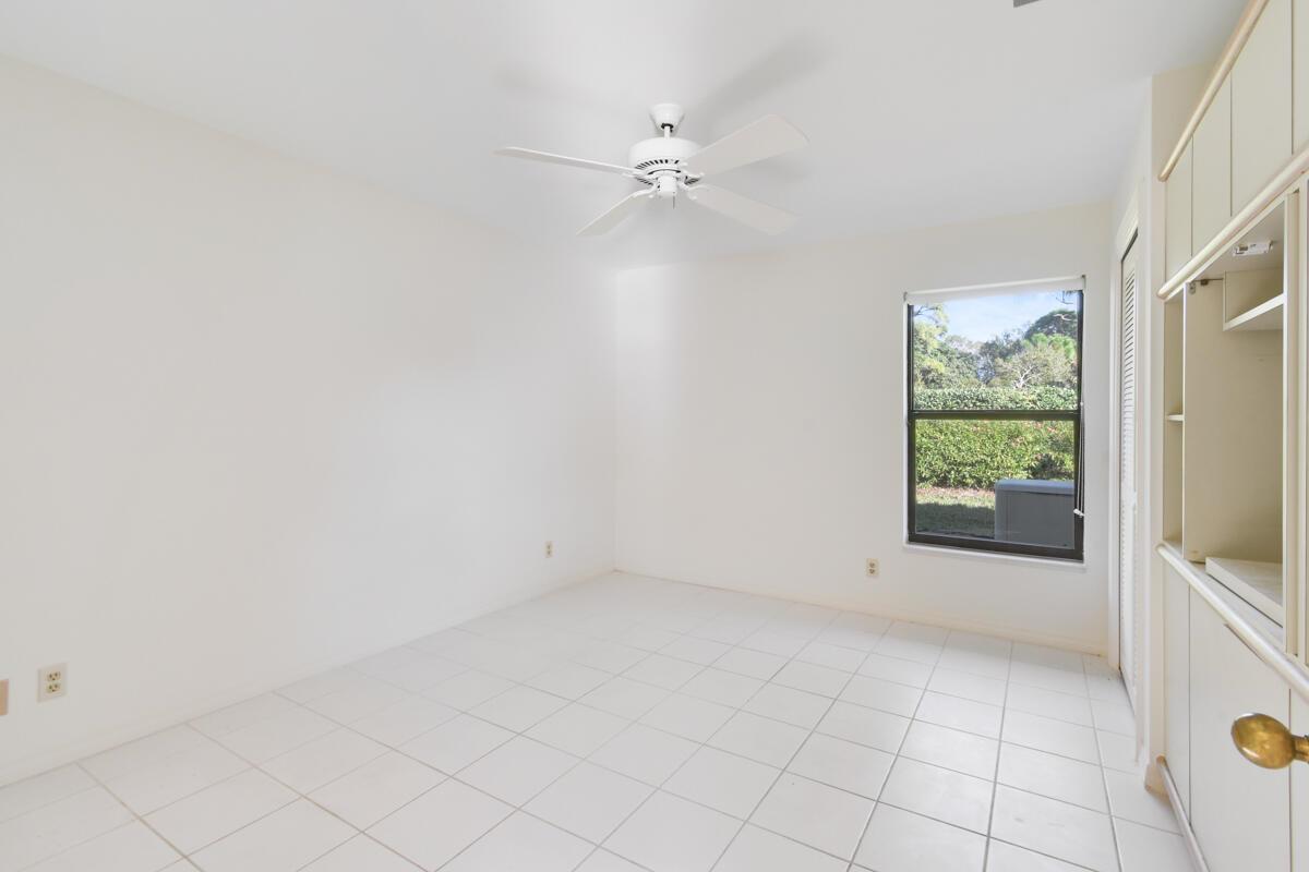 1828 NW Buttonbush Circle