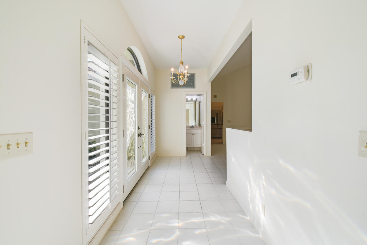 1828 NW Buttonbush Circle