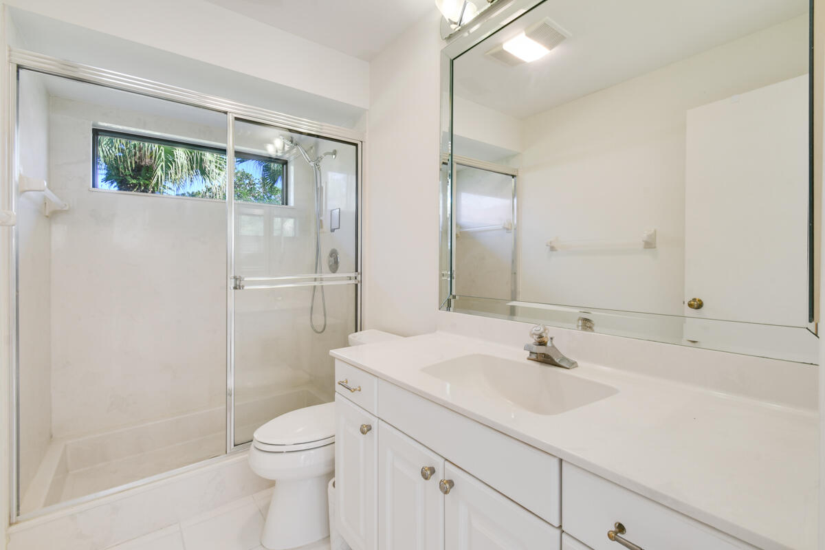 1828 NW Buttonbush Circle