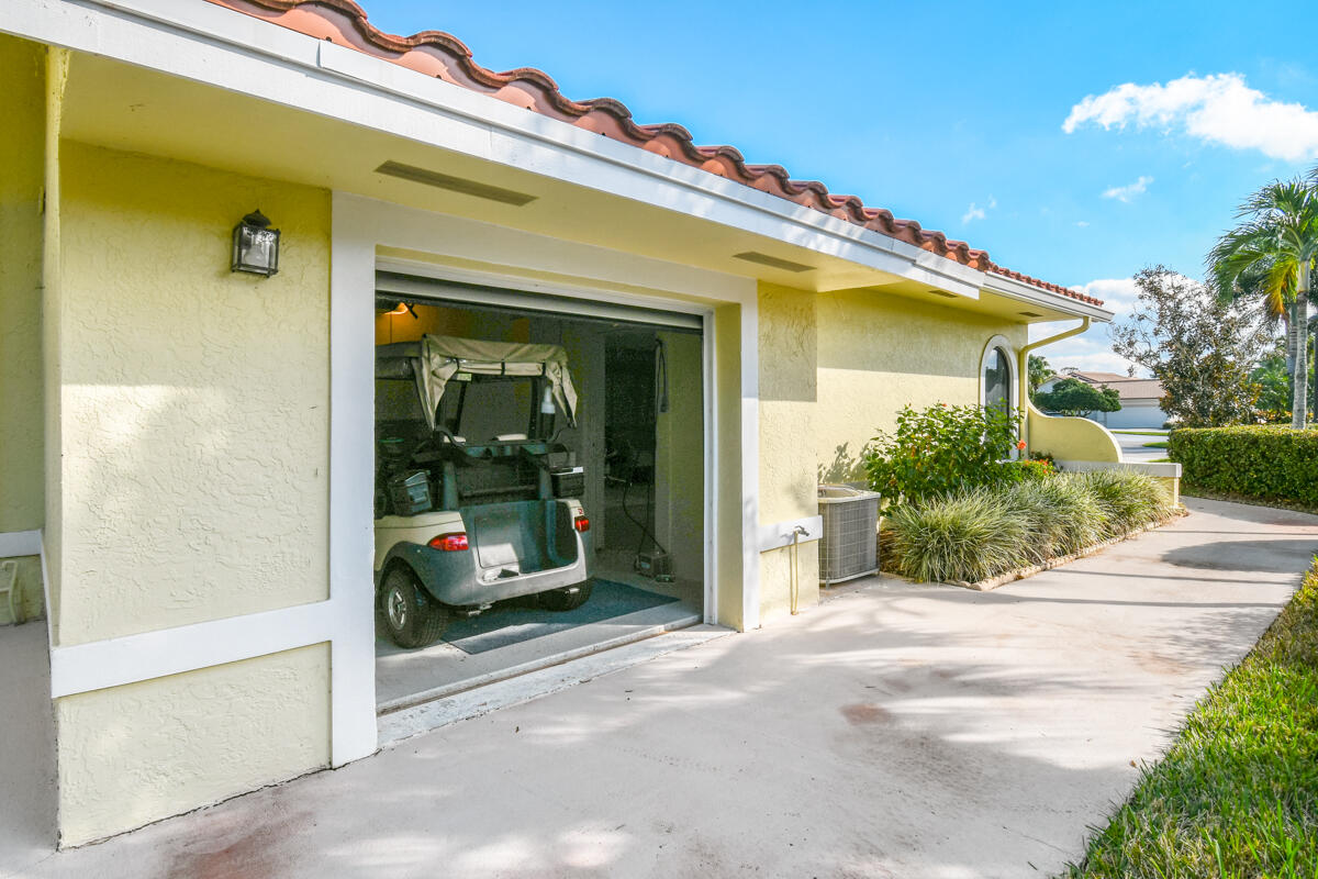 1828 NW Buttonbush Circle