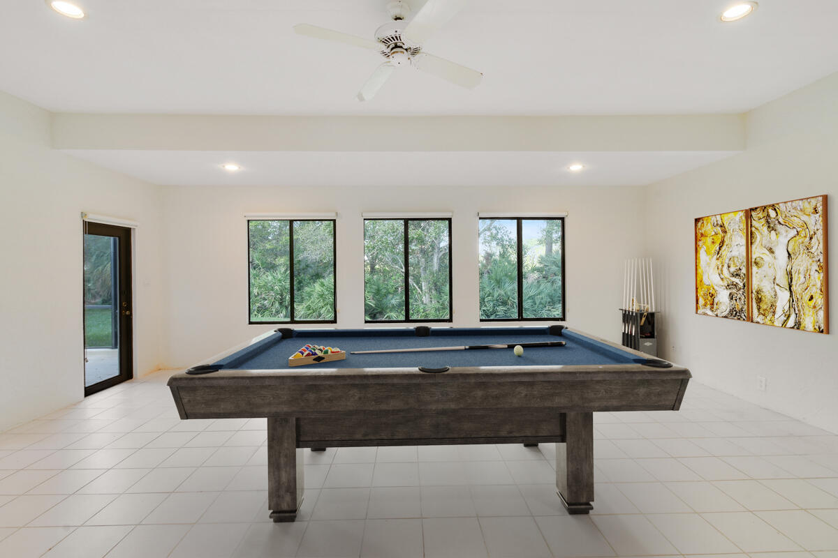 1828 NW Buttonbush Circle