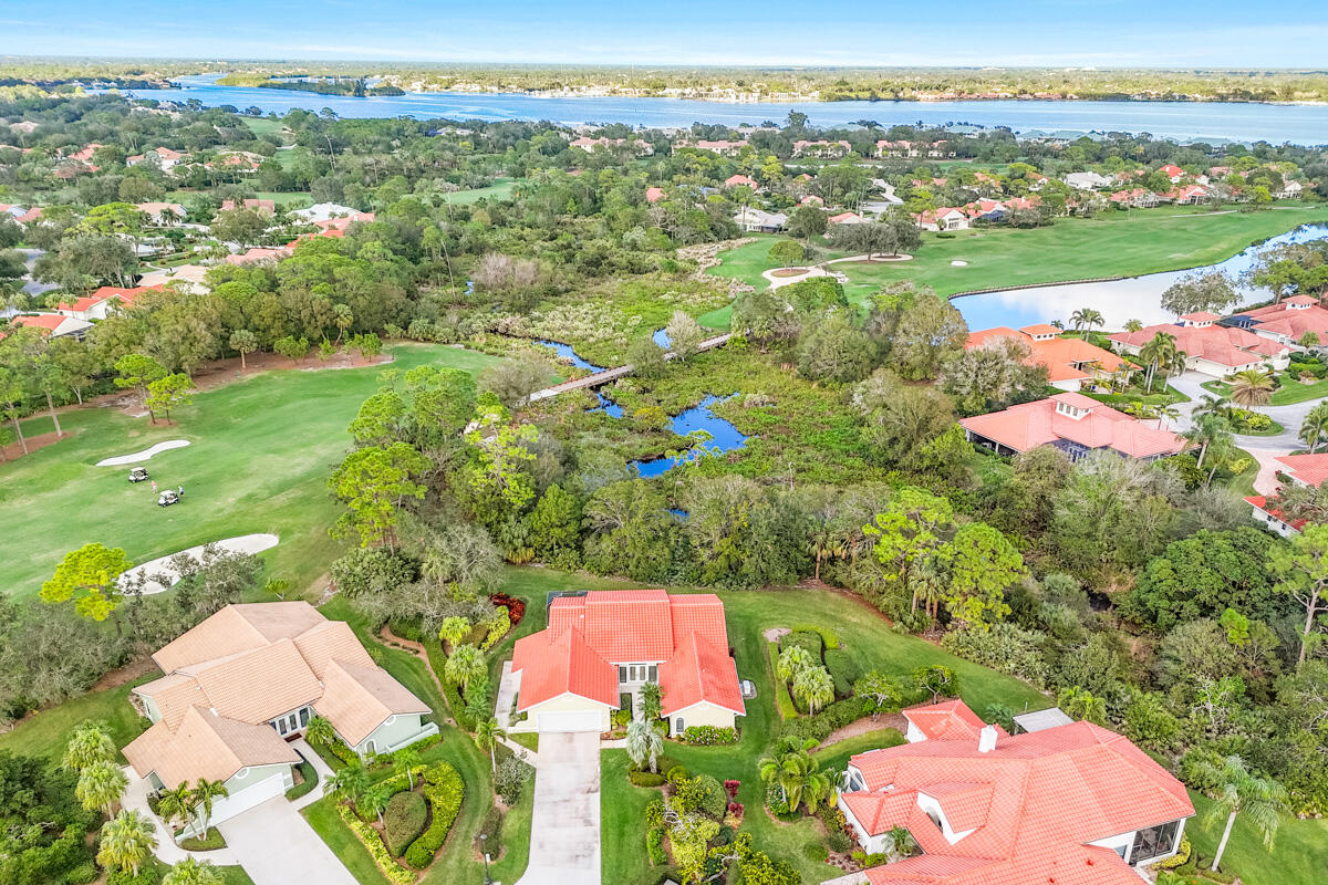 1828 NW Buttonbush Circle