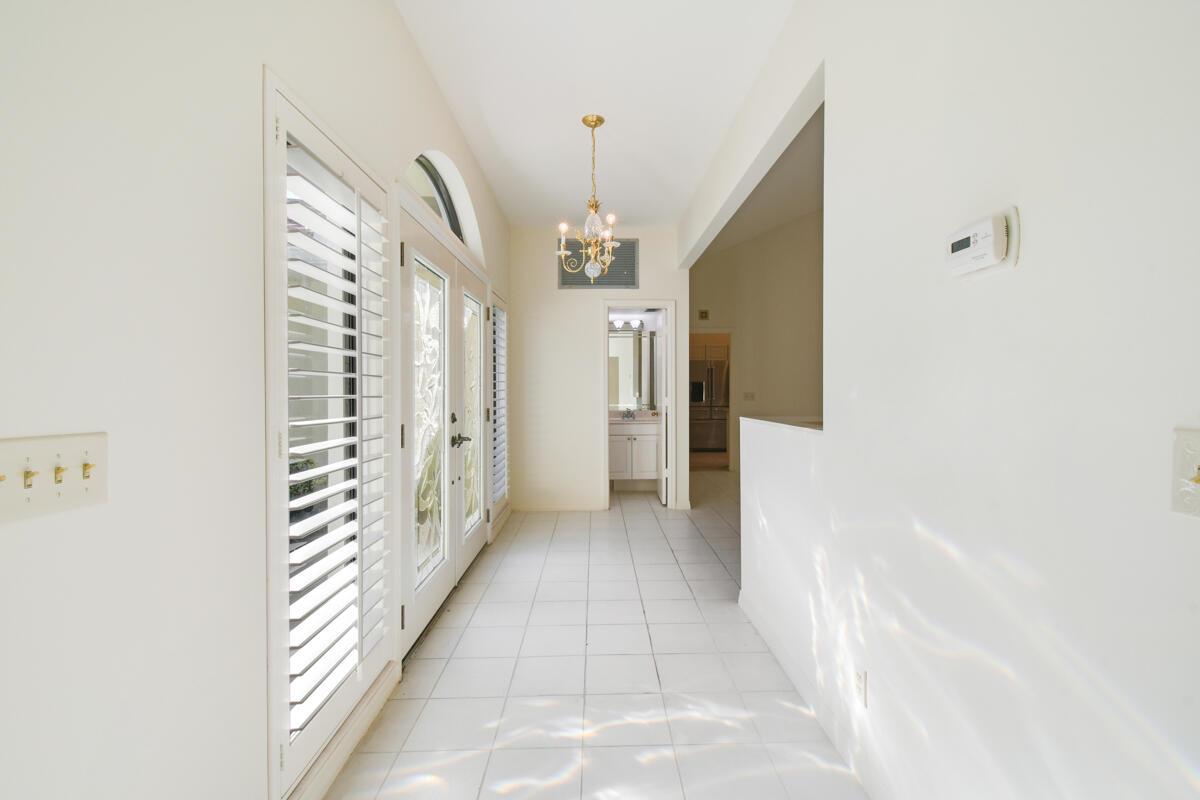 1828 NW Buttonbush Circle