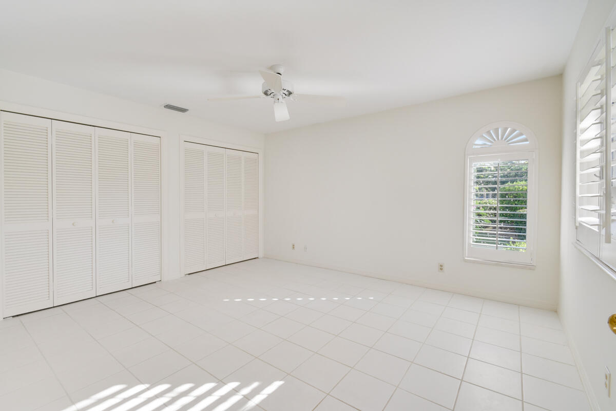 1828 NW Buttonbush Circle