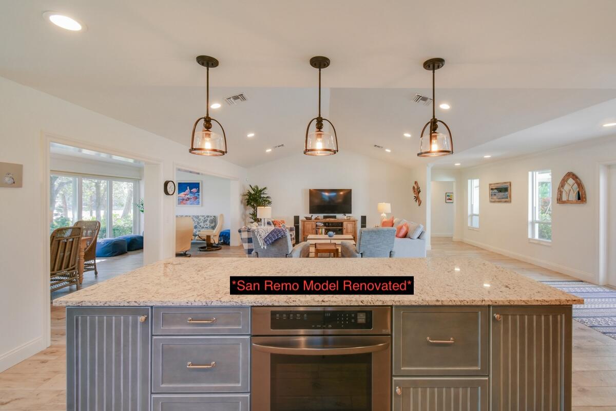 1828 NW Buttonbush Circle