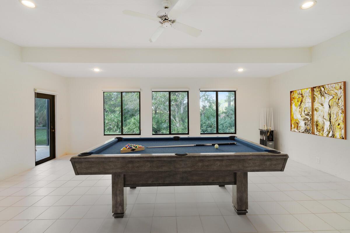 1828 NW Buttonbush Circle