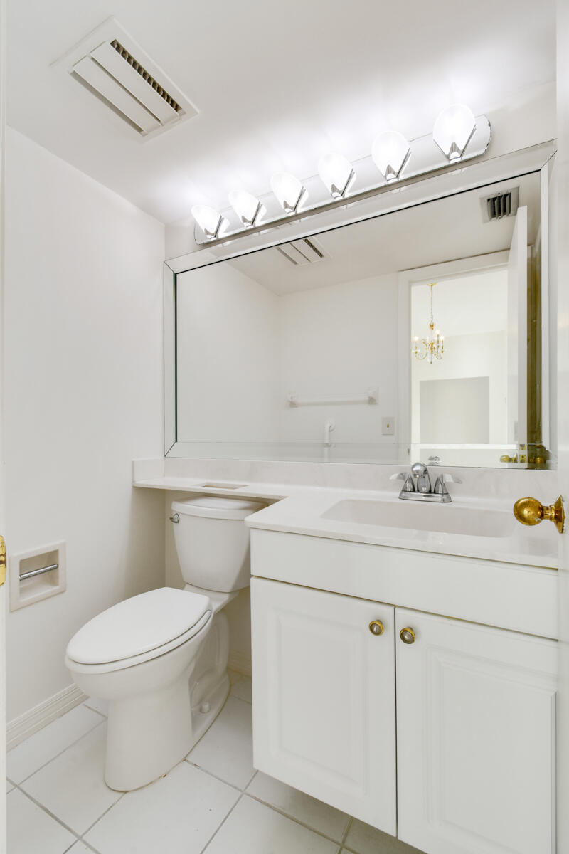 1828 NW Buttonbush Circle