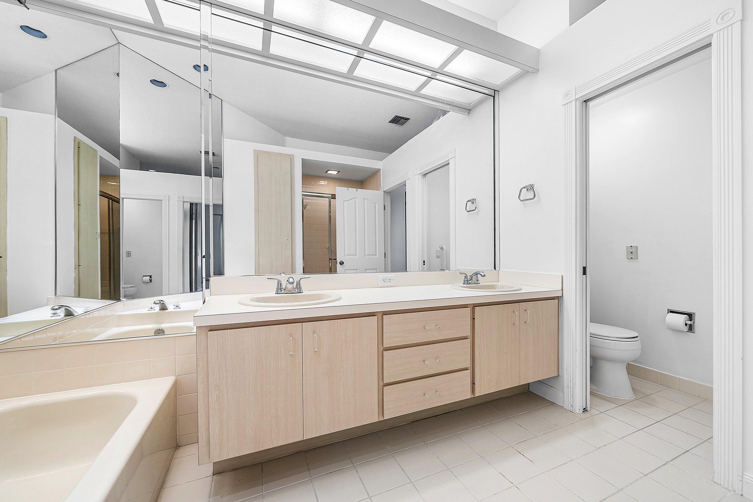 1115 Gator Trail, West Palm Beach