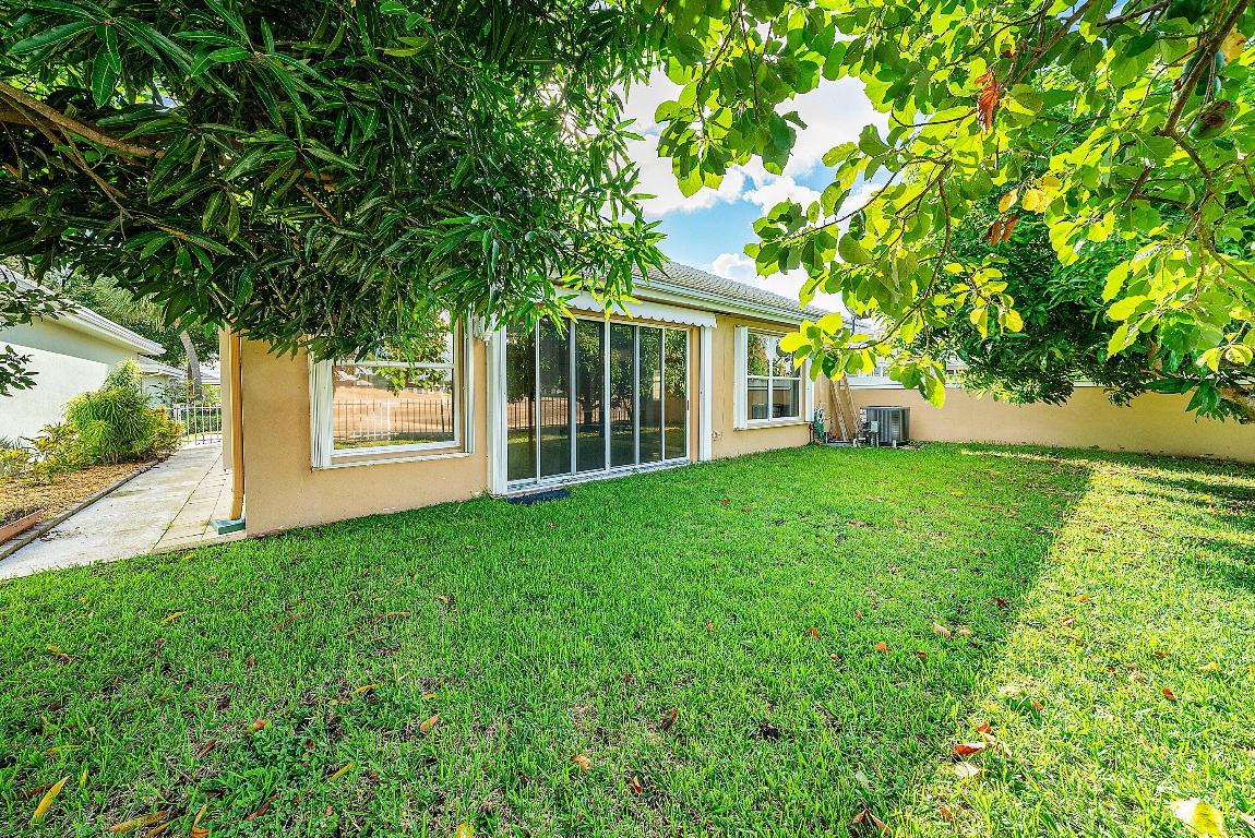1115 Gator Trail, West Palm Beach
