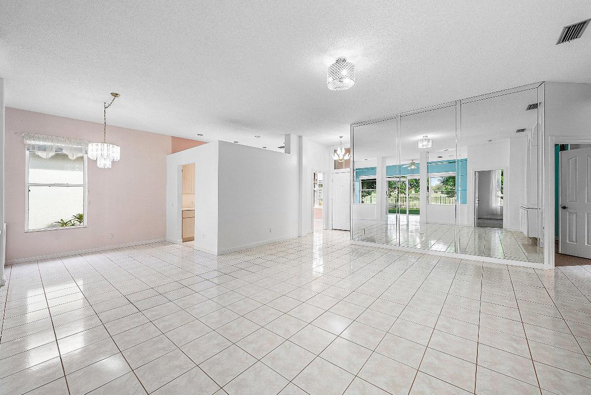 1115 Gator Trail, West Palm Beach