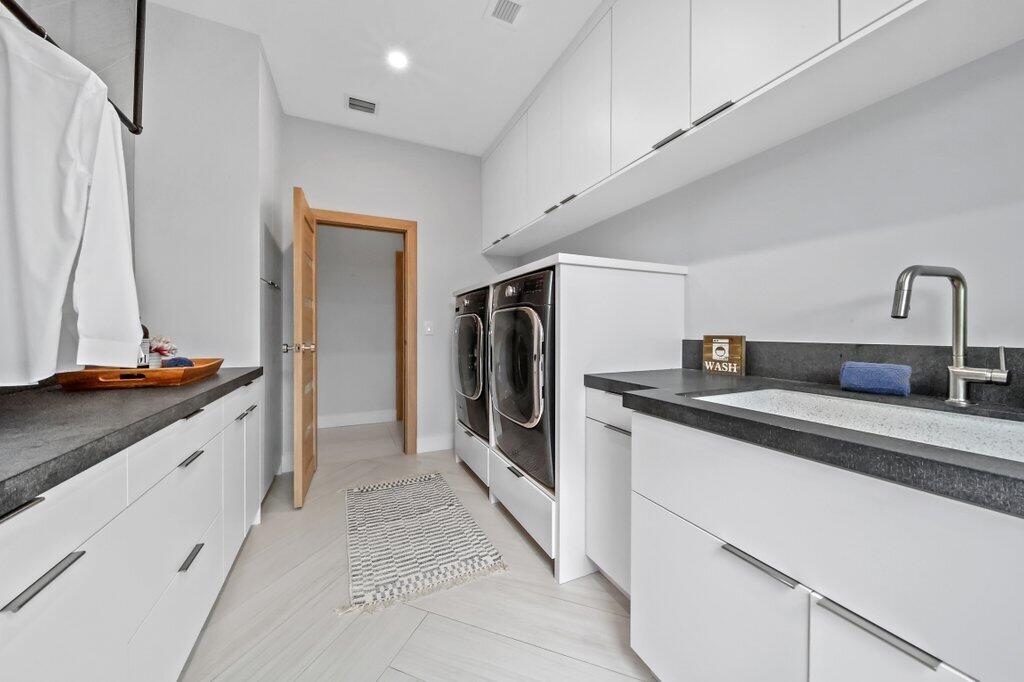 6879 SE South Marina Way