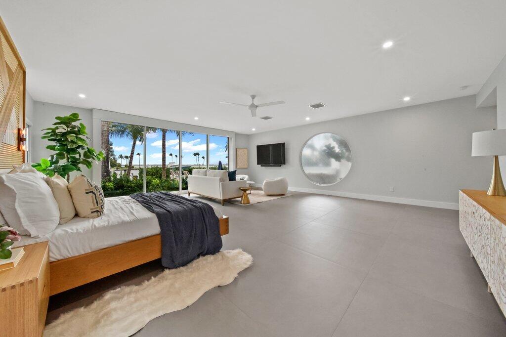 6879 SE South Marina Way