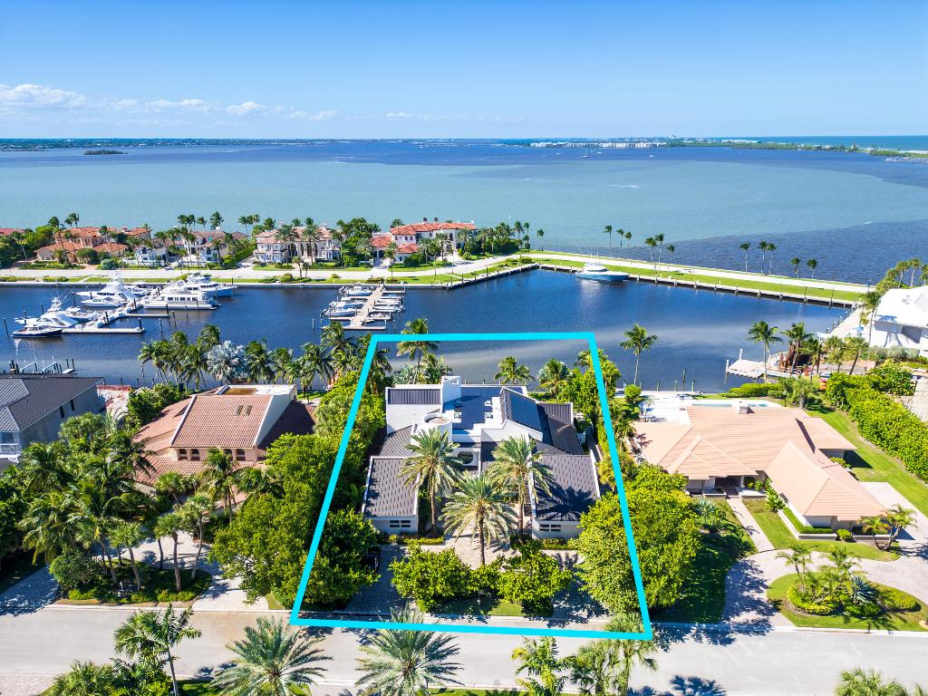 6879 SE South Marina Way