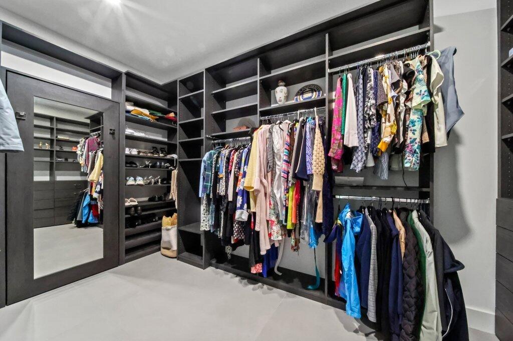 6879 SE South Marina Way