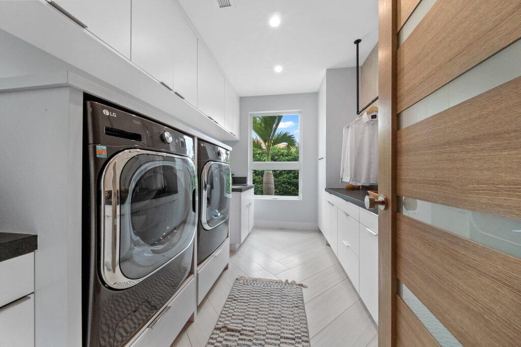 6879 SE South Marina Way