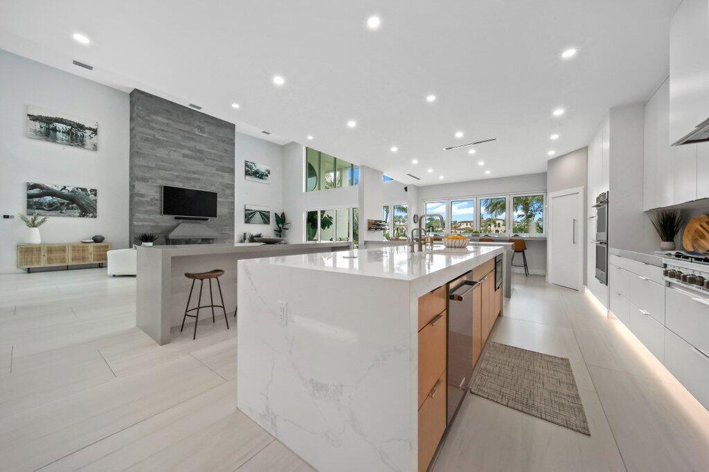 6879 SE South Marina Way