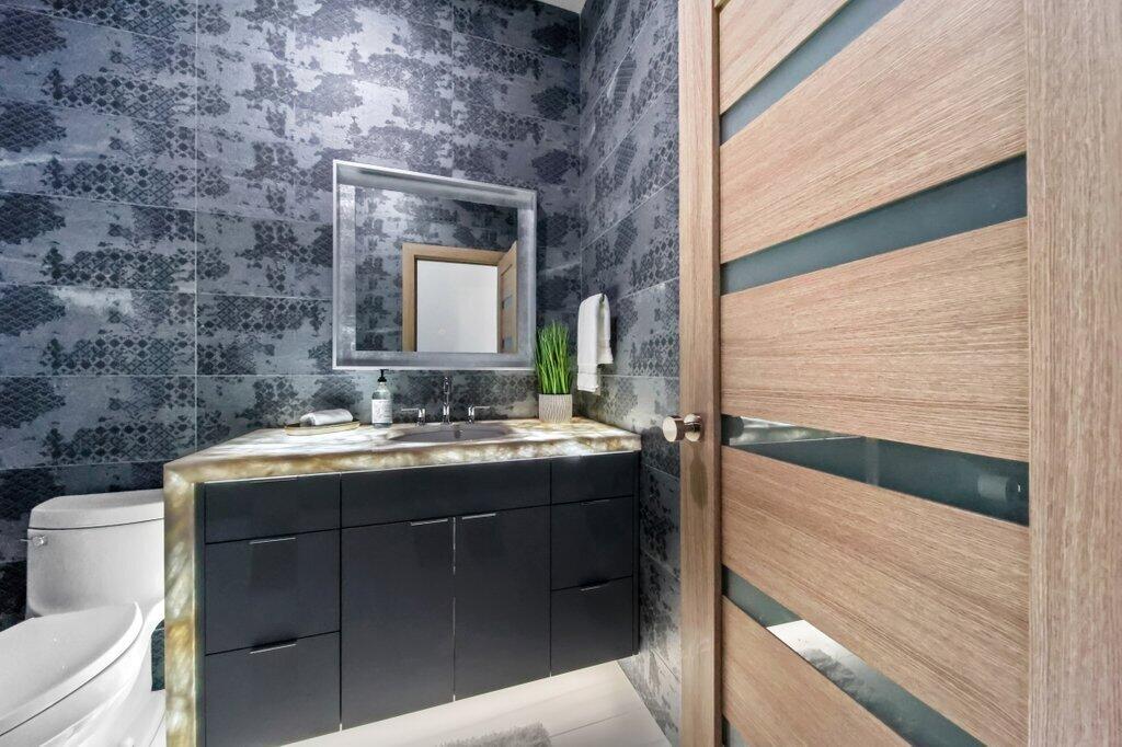 6879 SE South Marina Way