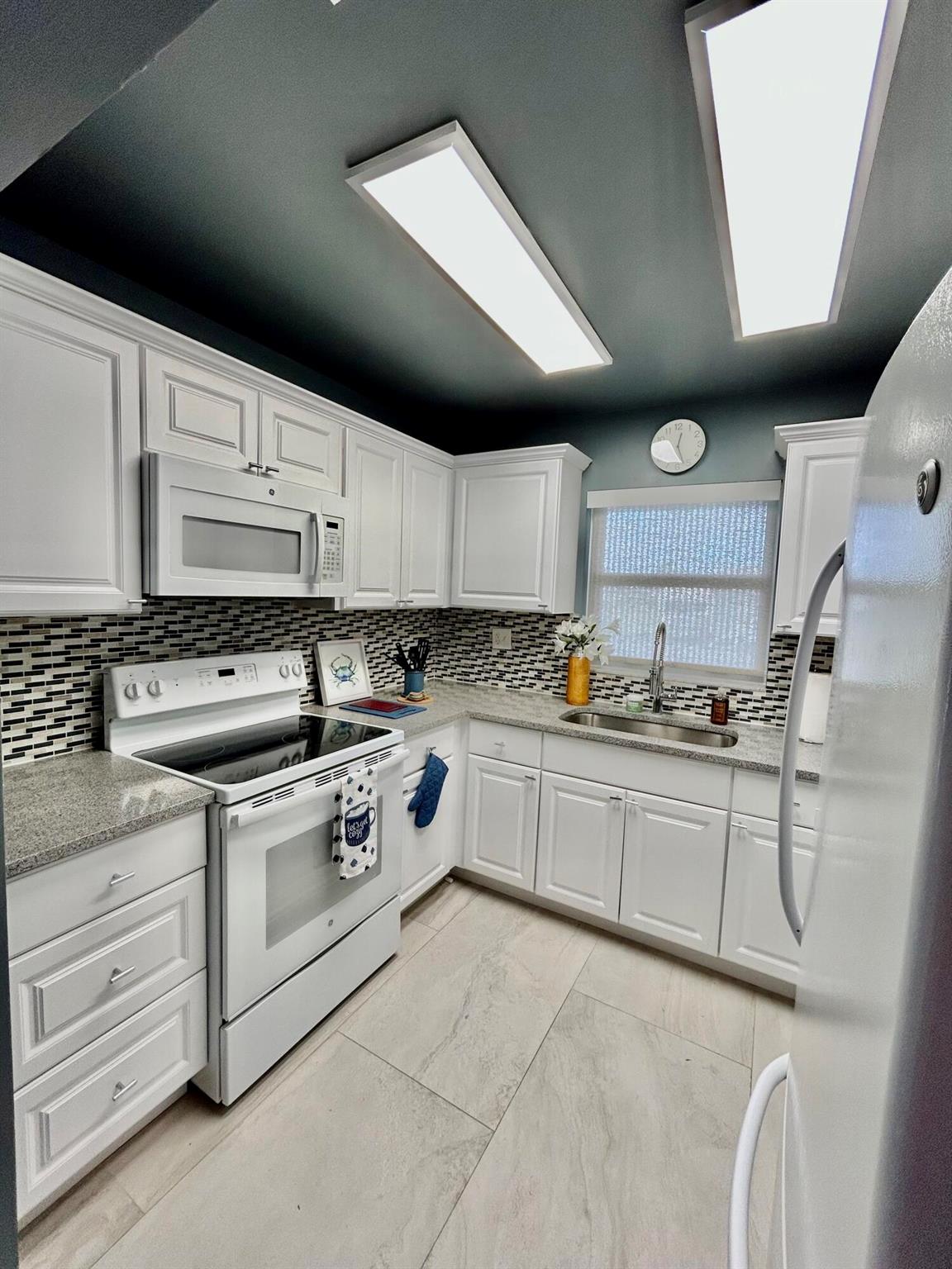 5289 Lakefront Boulevard D