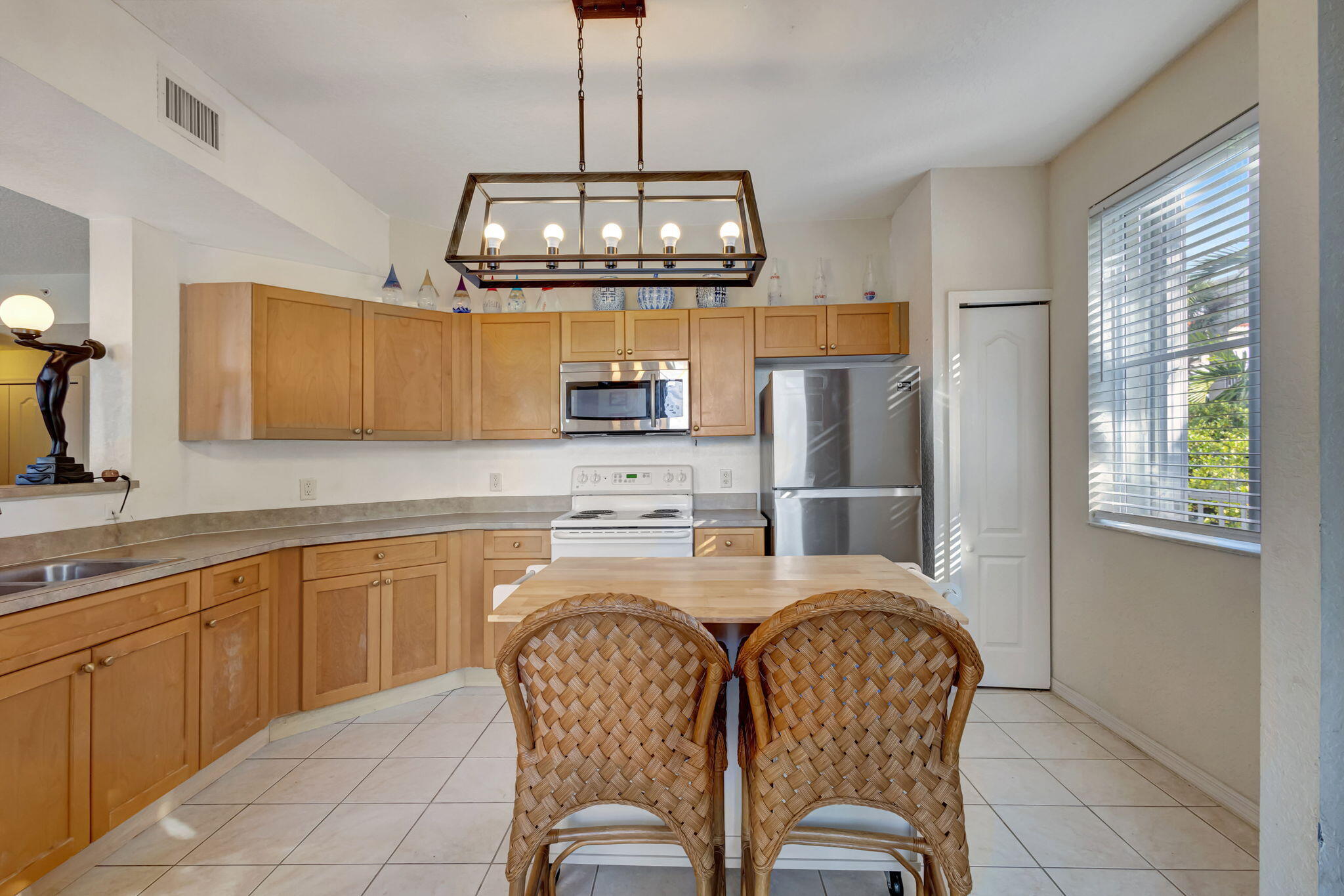 11023 Legacy Lane 204