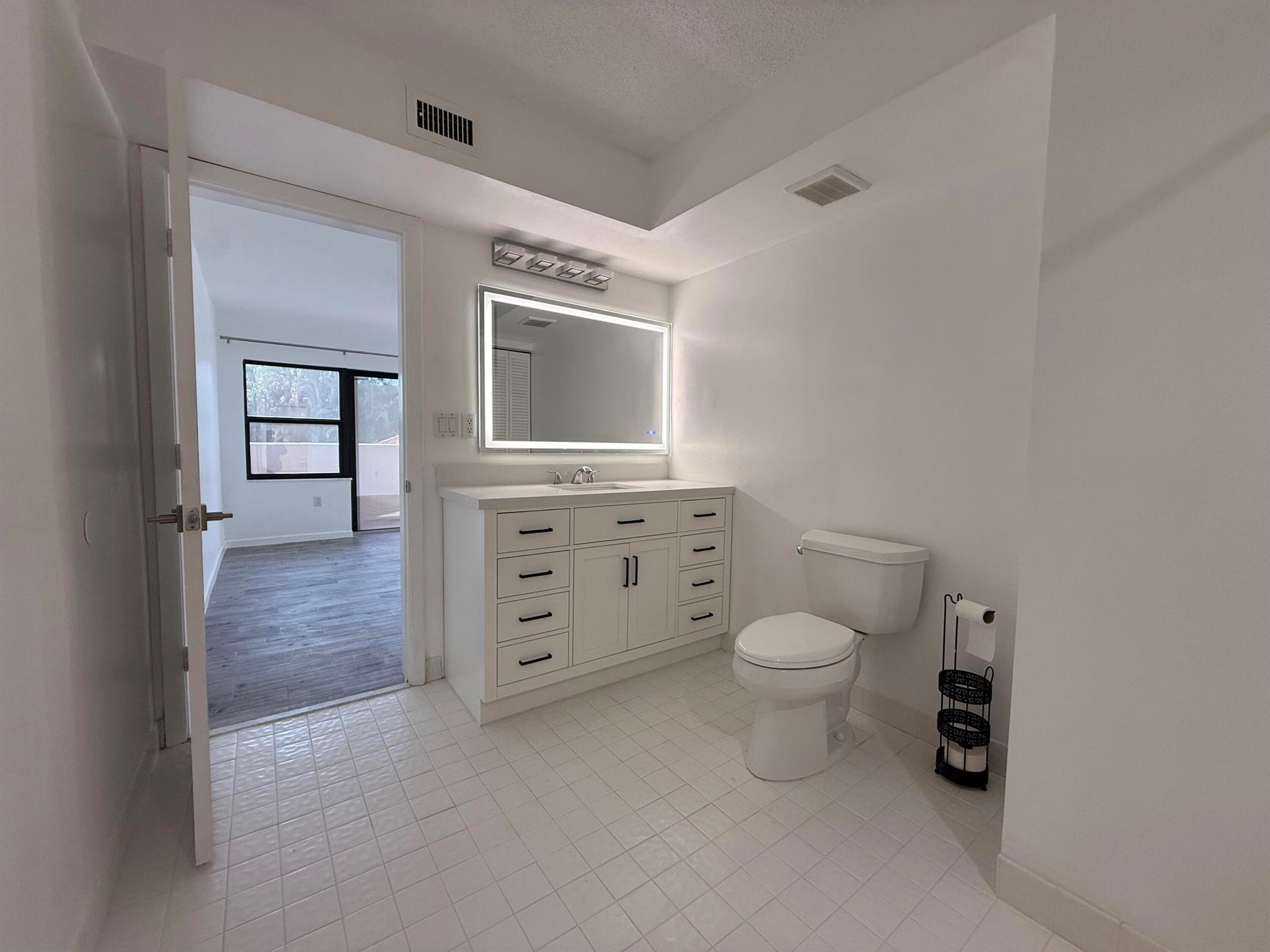 6670 Villa Sonrisa Drive 221