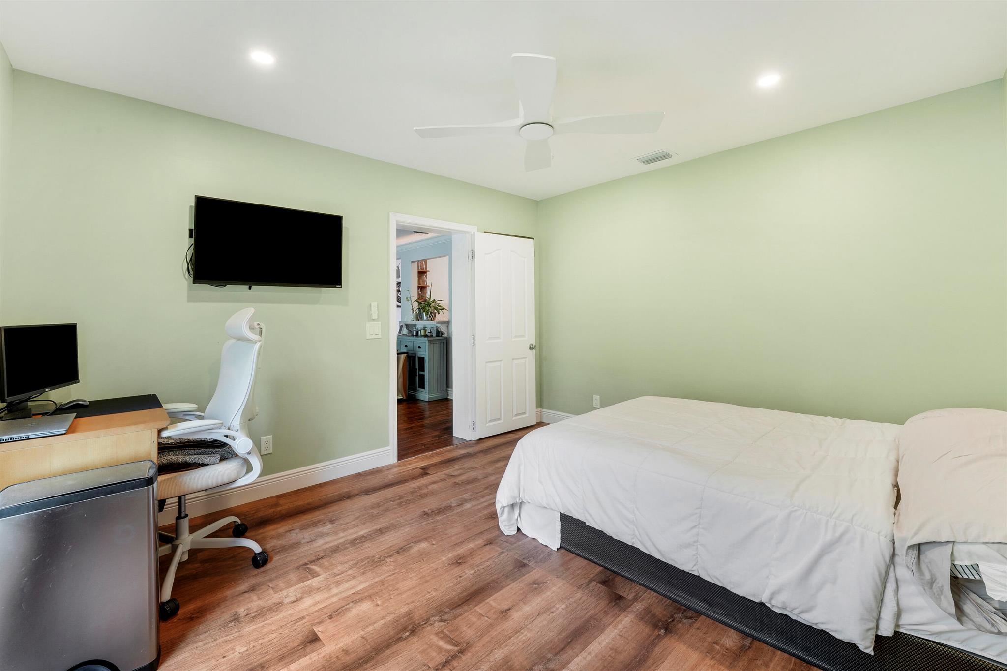 22672 SW 54th Avenue