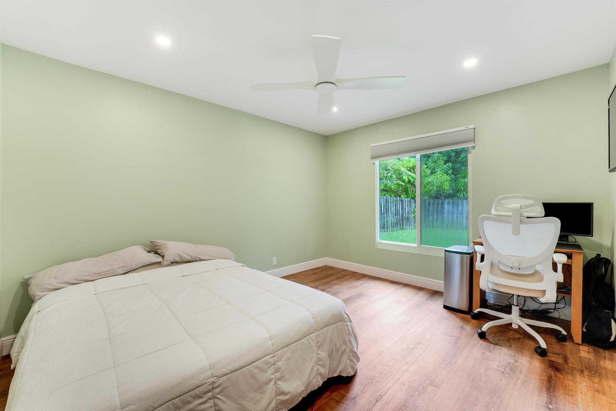 22672 SW 54th Avenue