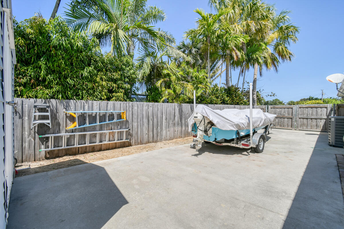 19277 W Indies Lane