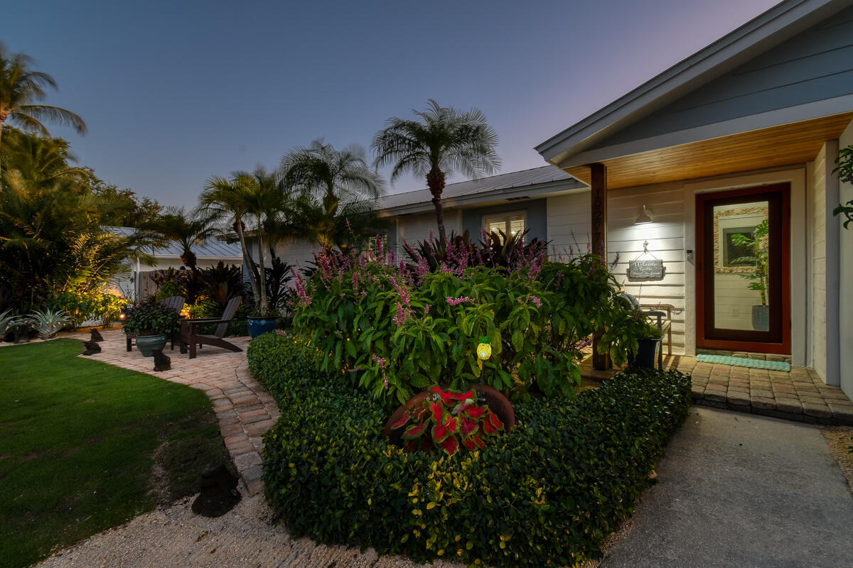 19277 W Indies Lane