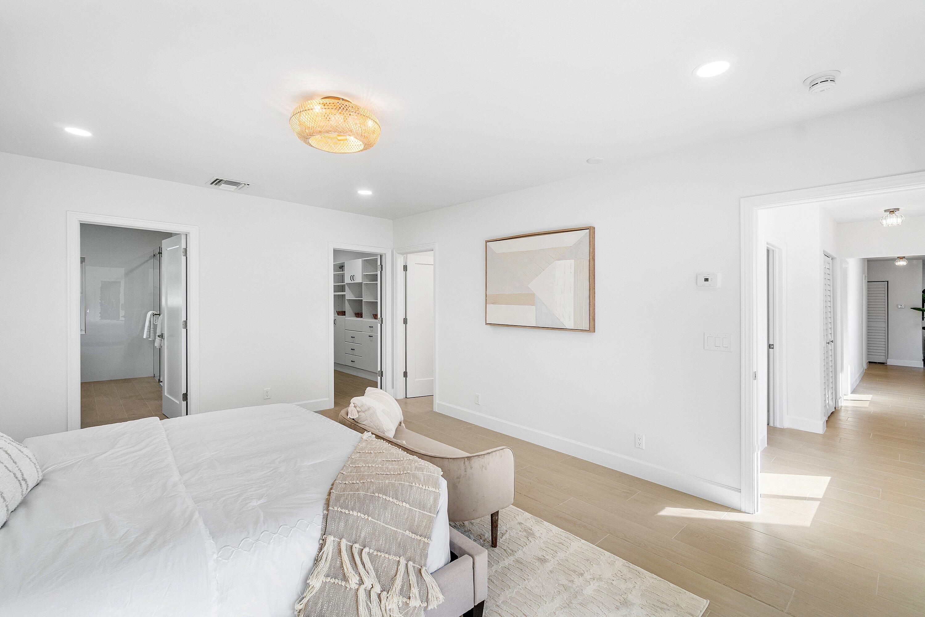 25 NE 10th Street