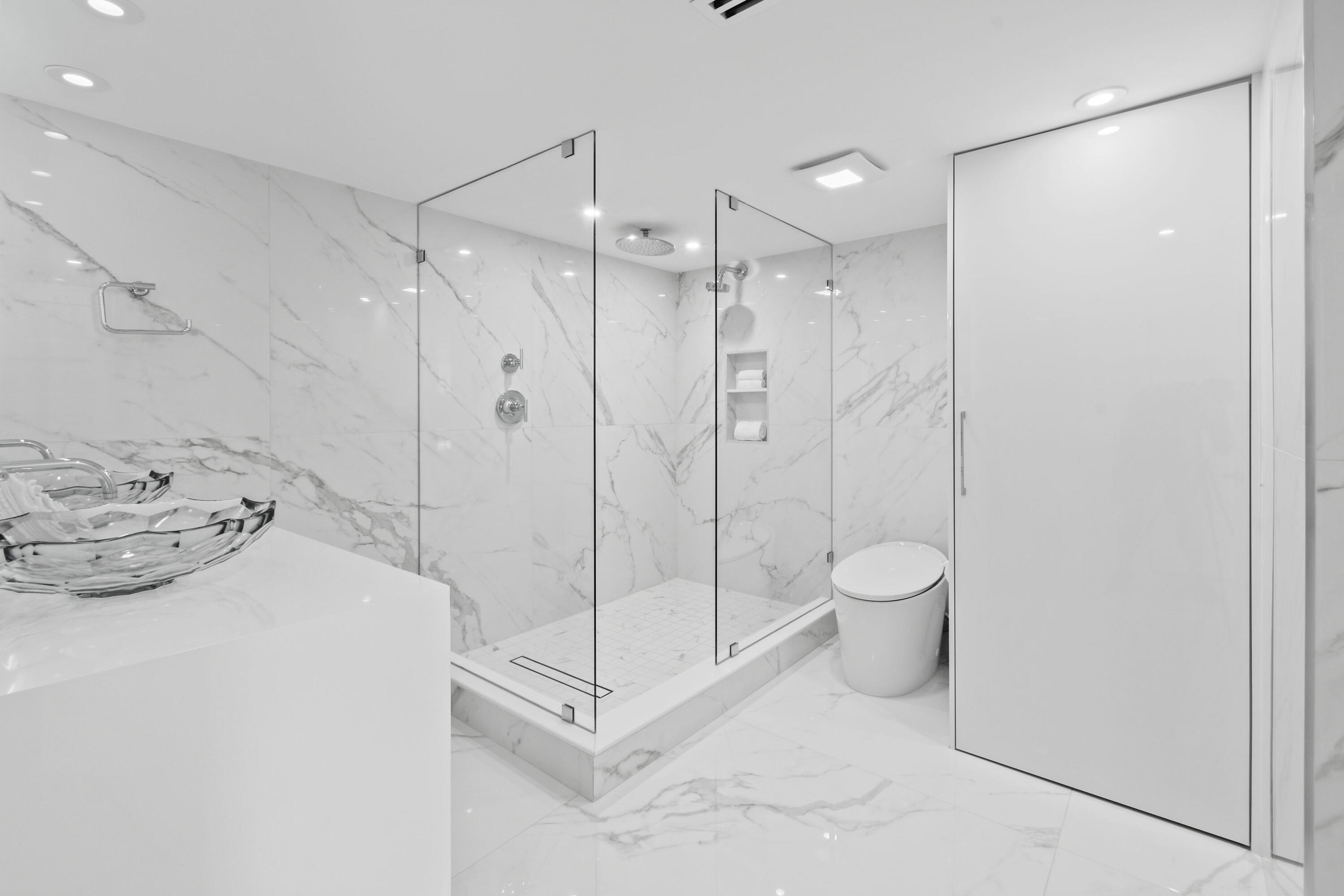 5510 N Ocean Drive 17b