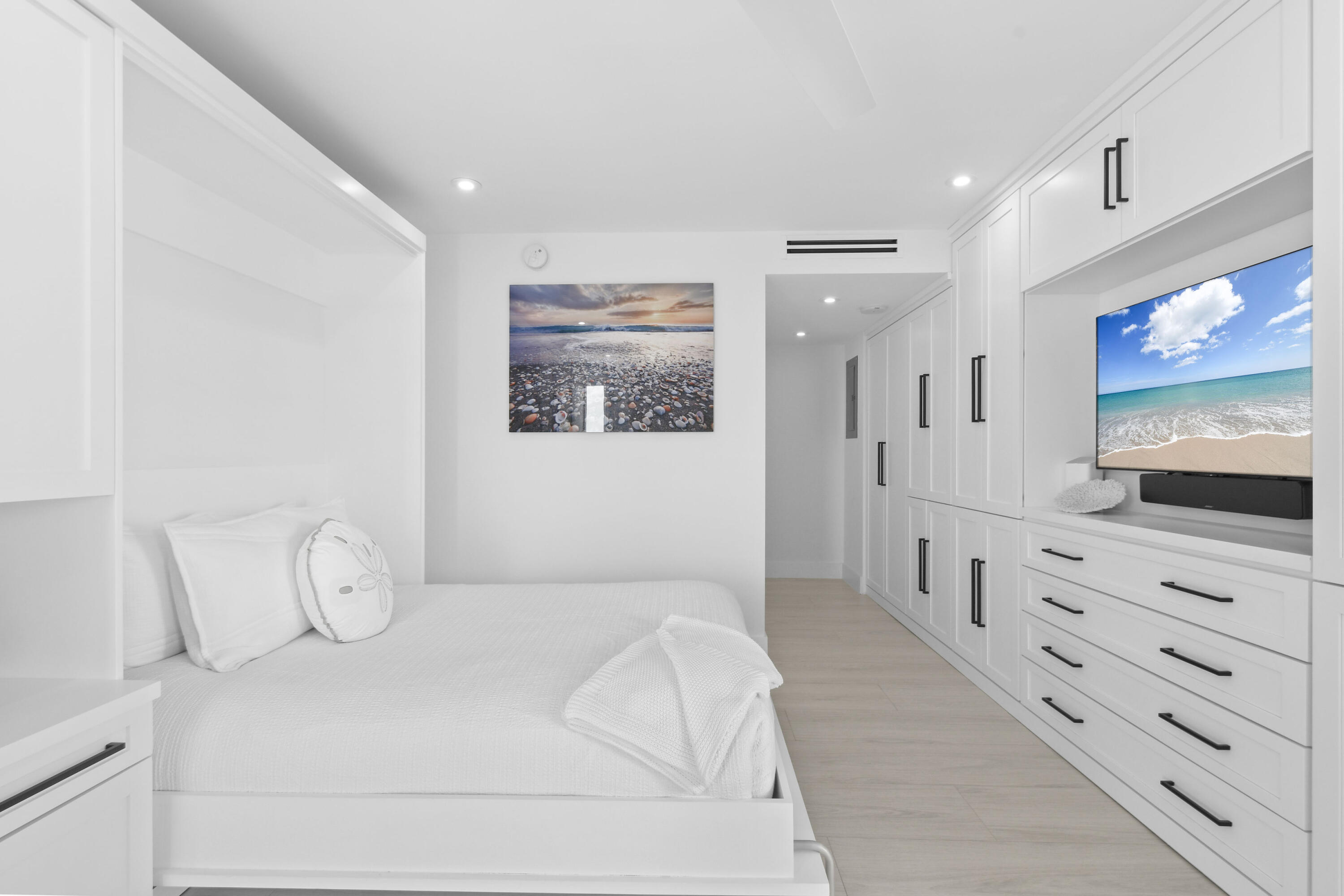 5510 N Ocean Drive 17b