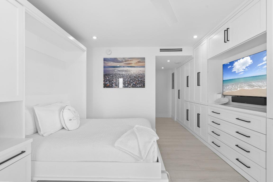 5510 N Ocean Drive 17b