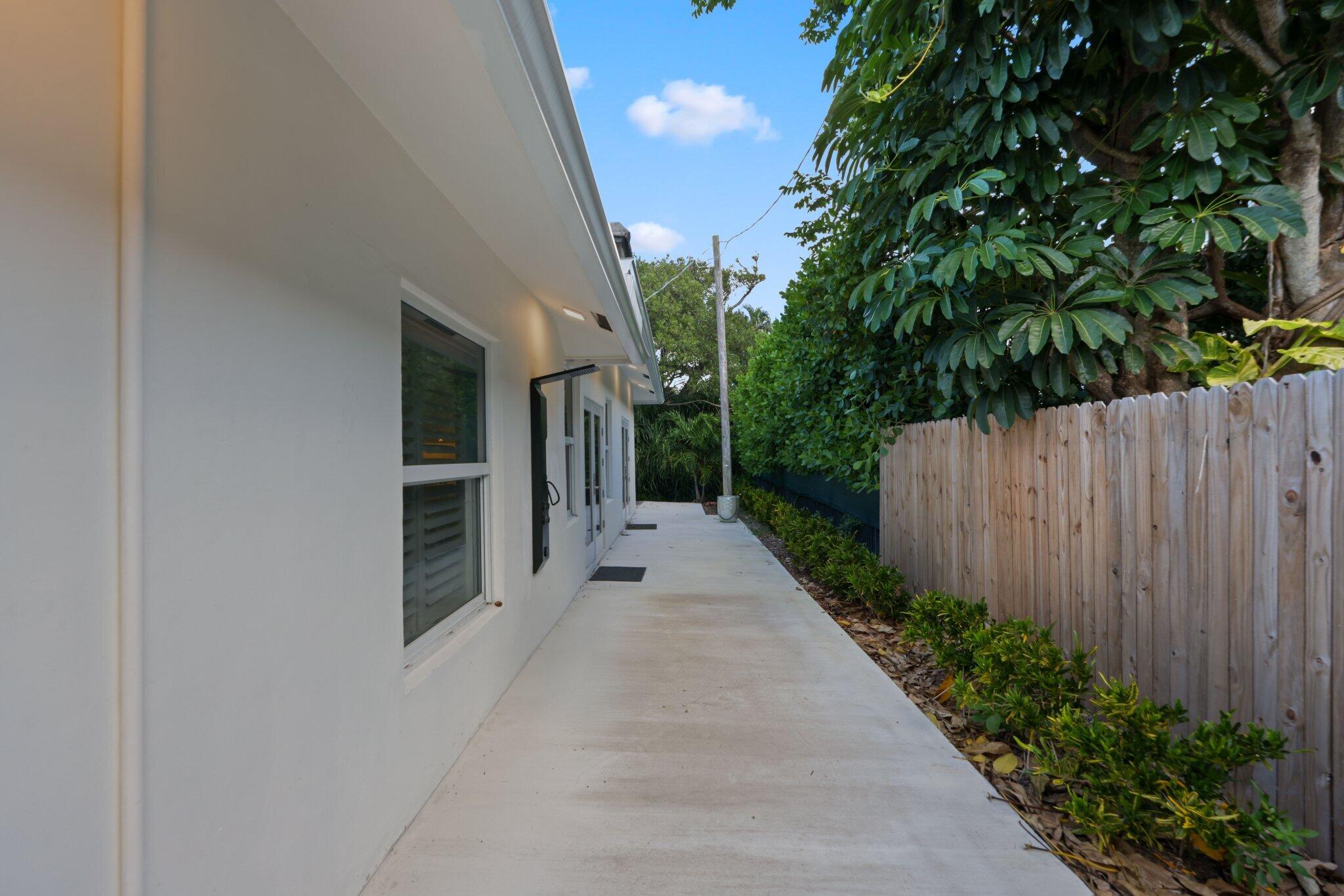1123 Highland Beach Drive Unit: 1
