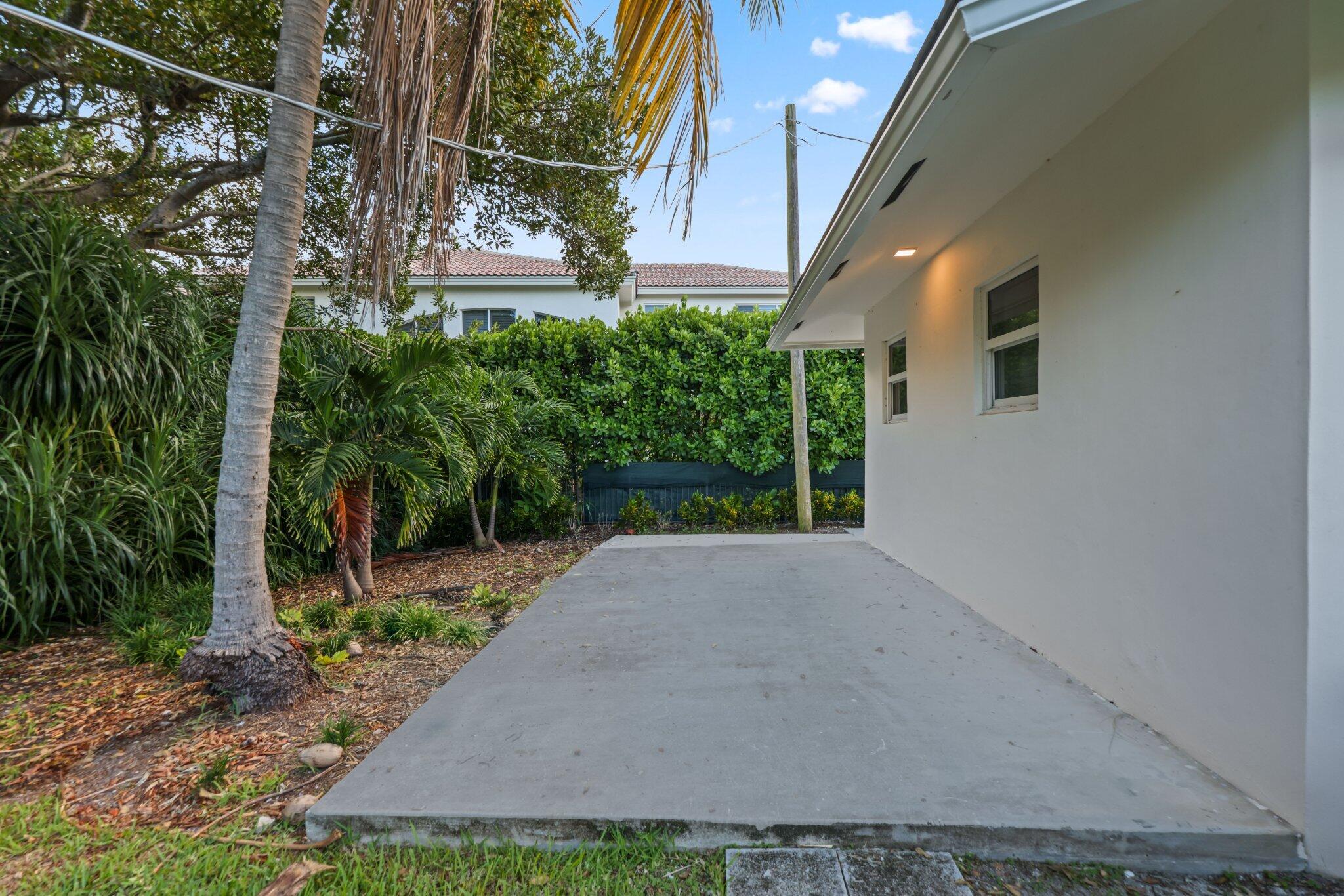 1123 Highland Beach Drive Unit: 1