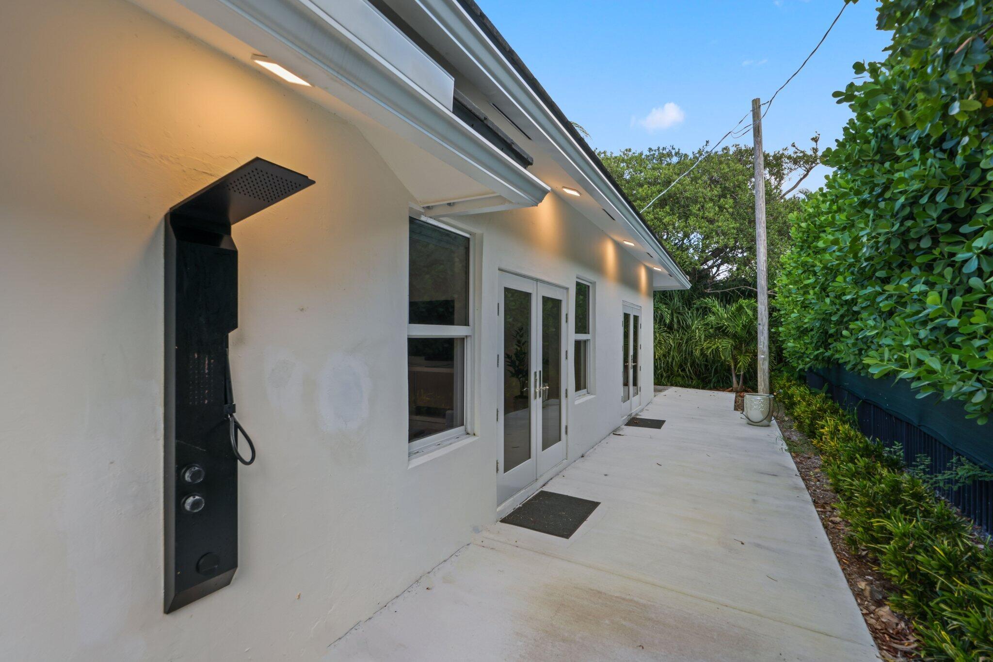 1123 Highland Beach Drive Unit: 1