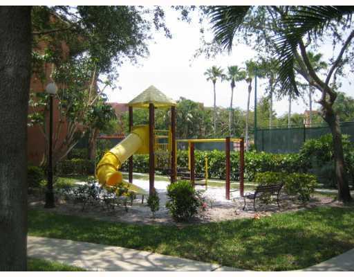 1745 Palm Cove Boulevard 3-101