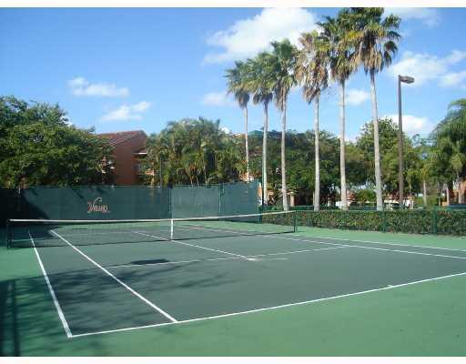 1745 Palm Cove Boulevard 3-101