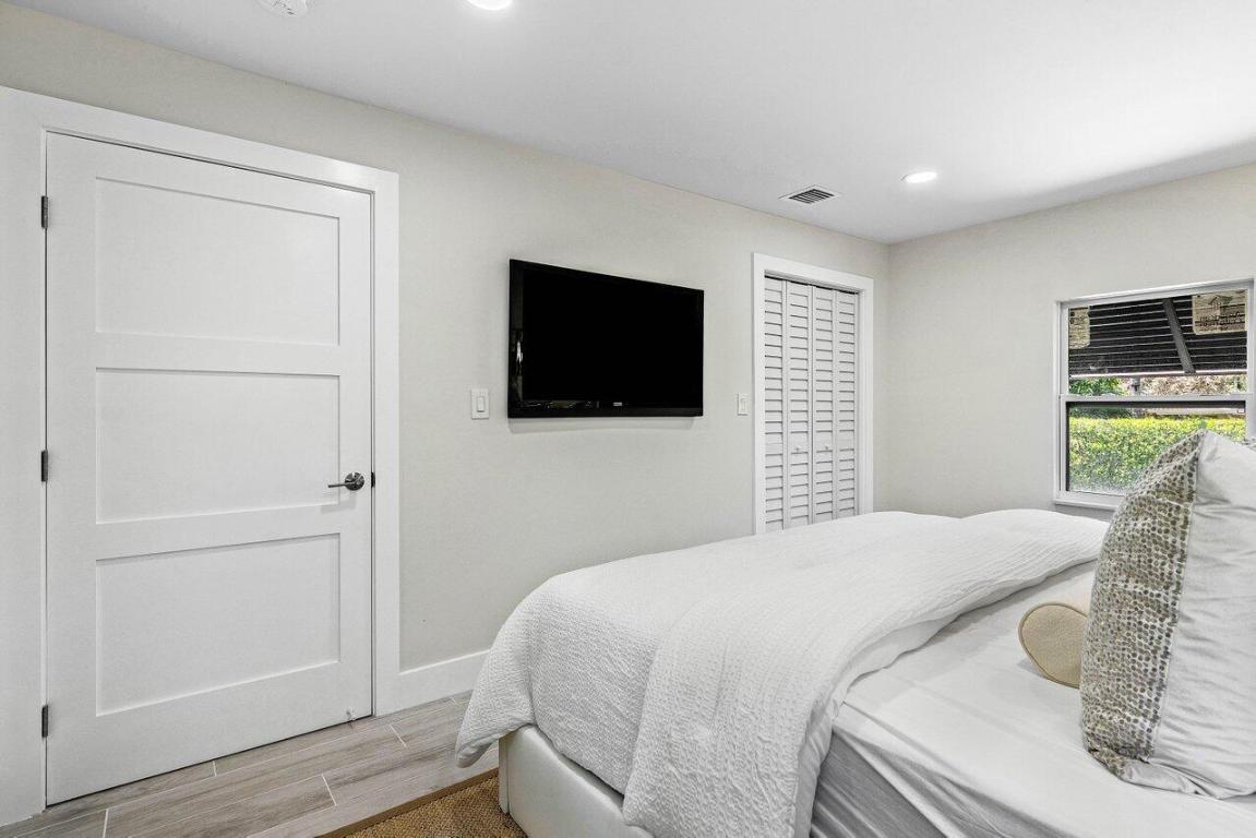 5497 N Ocean Boulevard