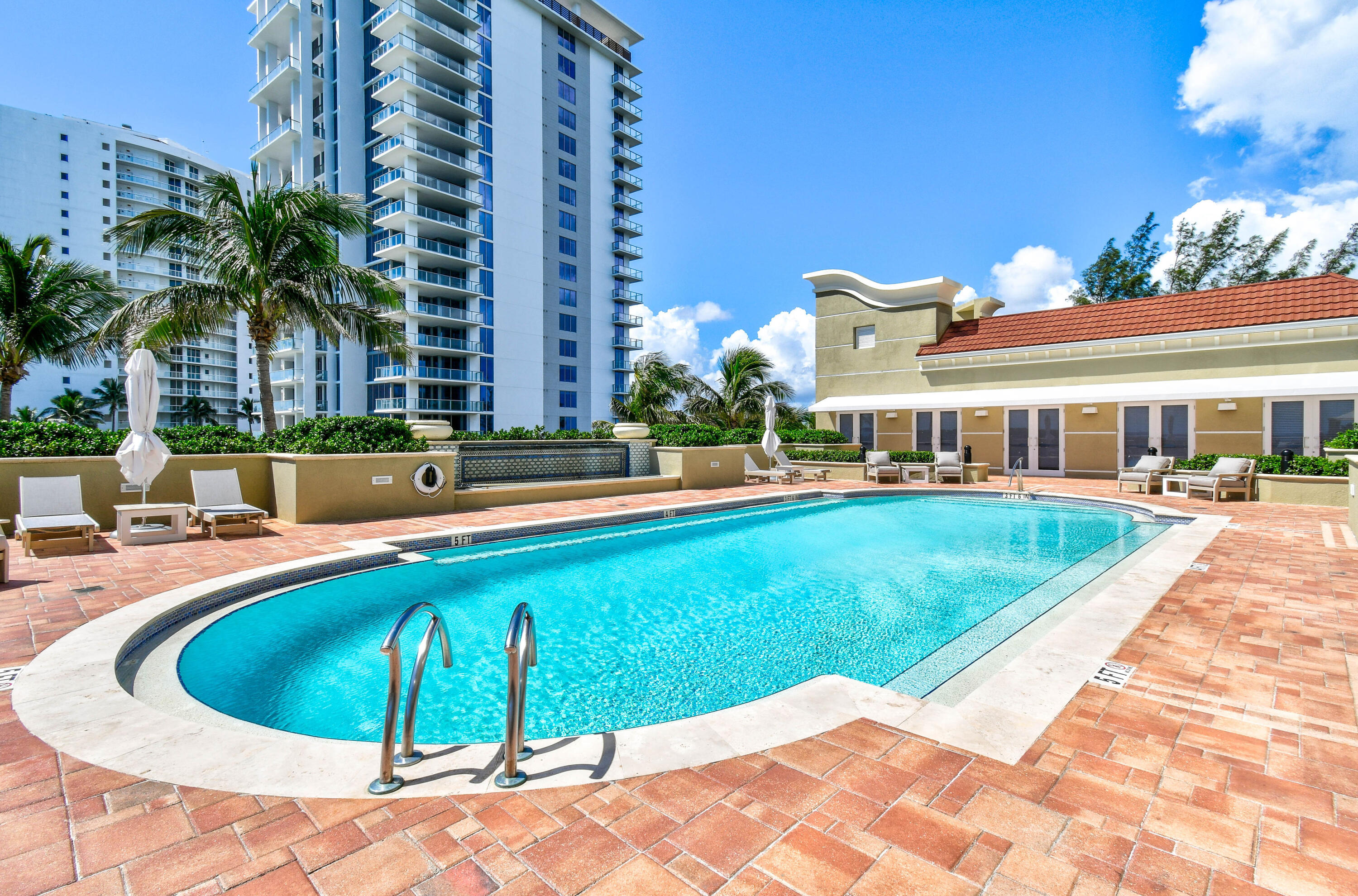 5050 N Ocean Drive 702