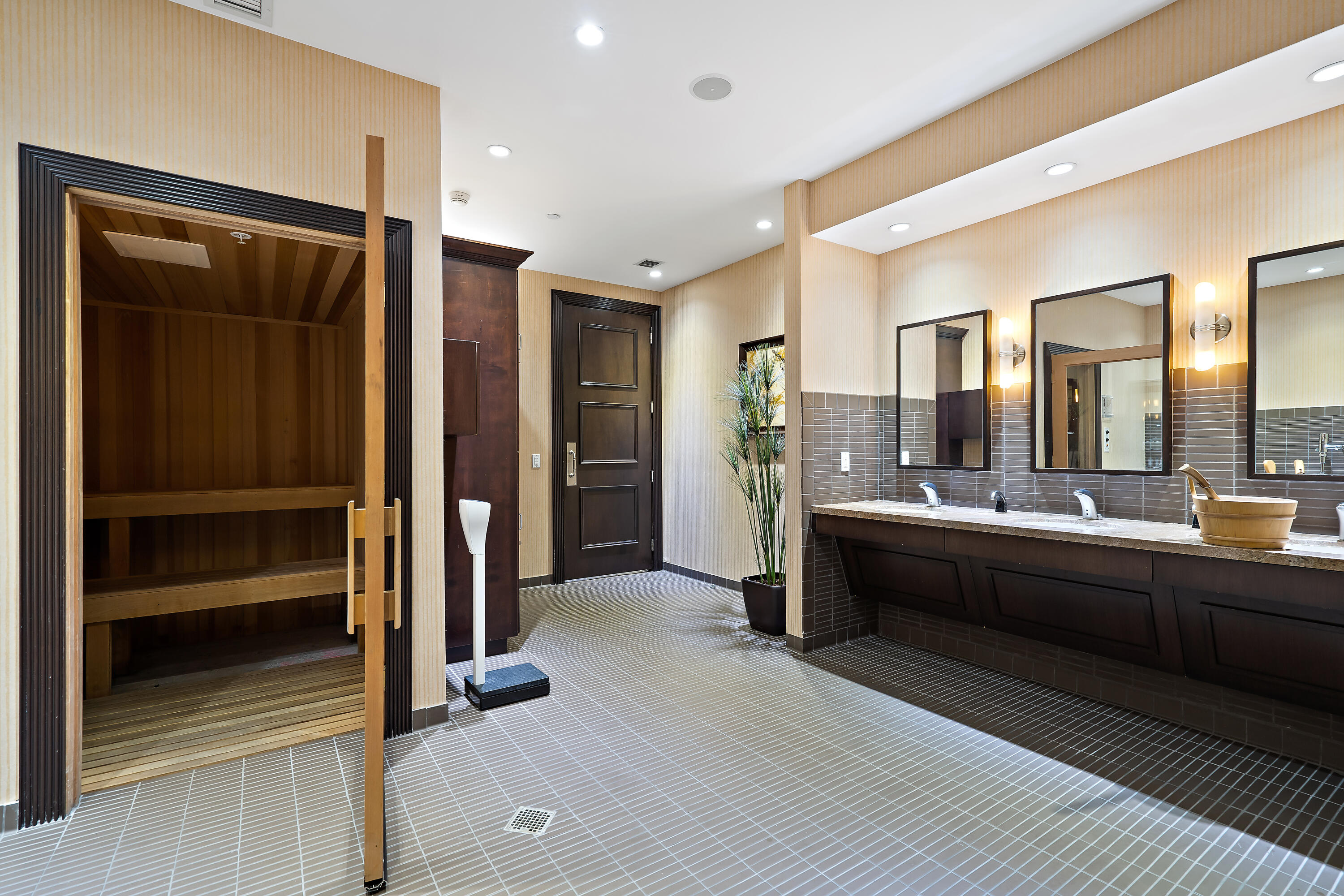 5050 N Ocean Drive 1203