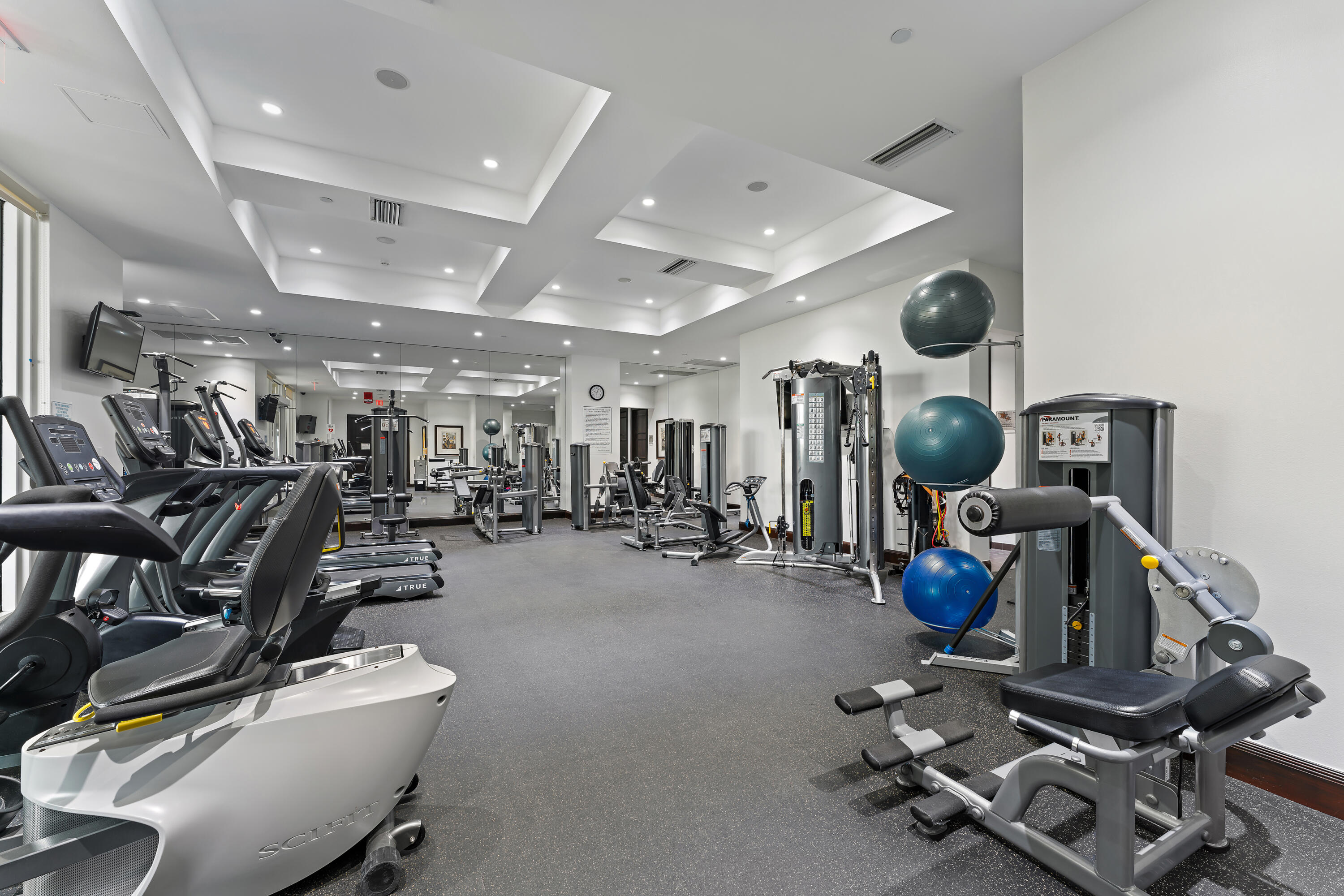 5050 N Ocean Drive 703
