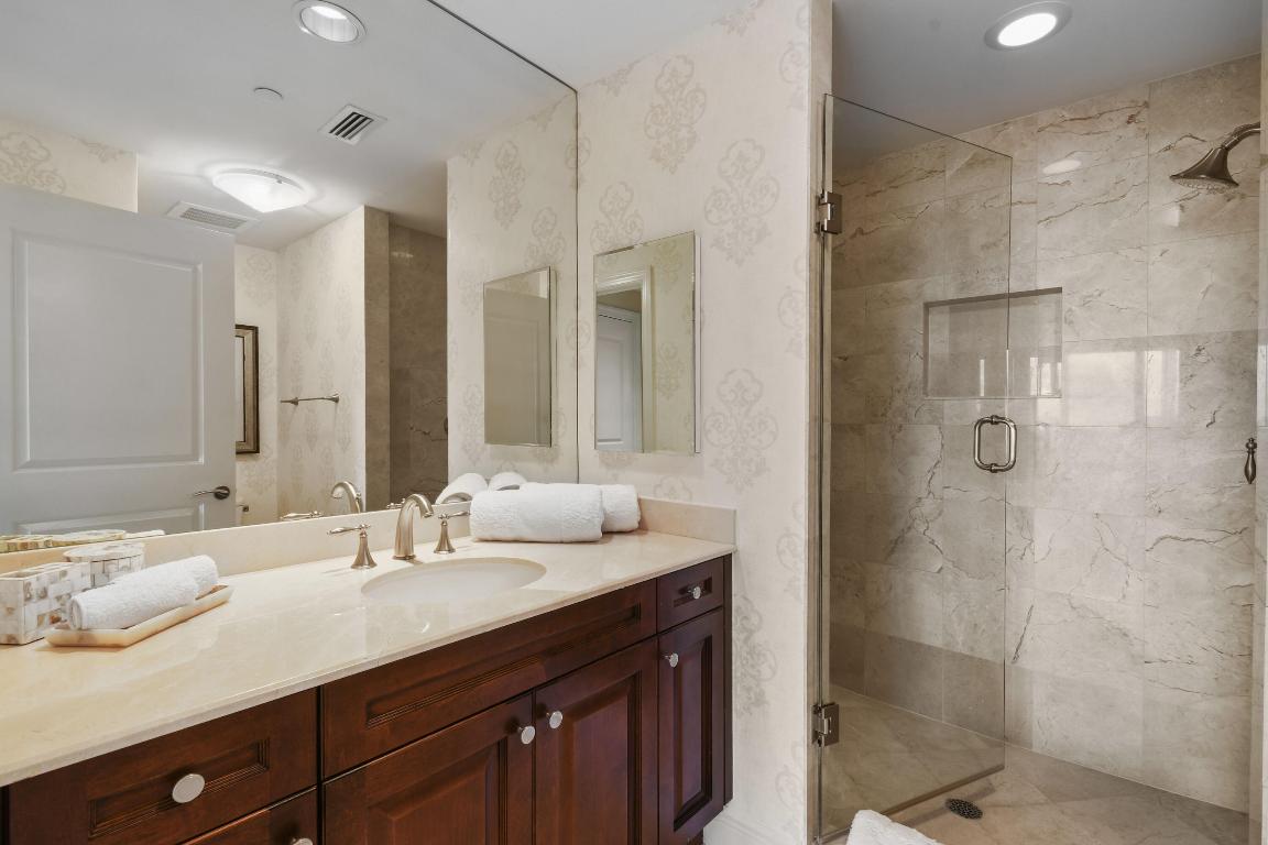 5050 N Ocean Drive 703