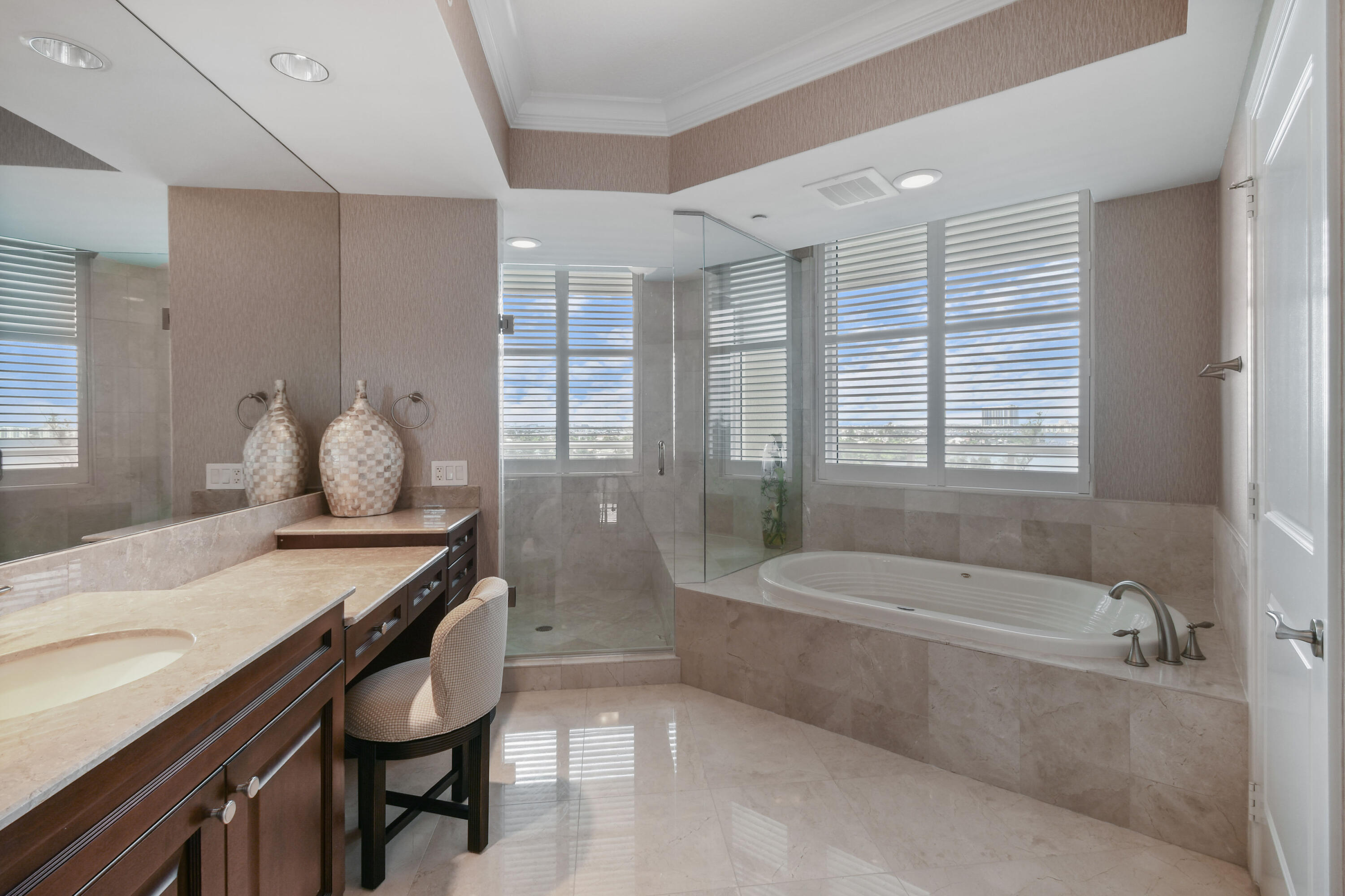 5050 N Ocean Drive 703