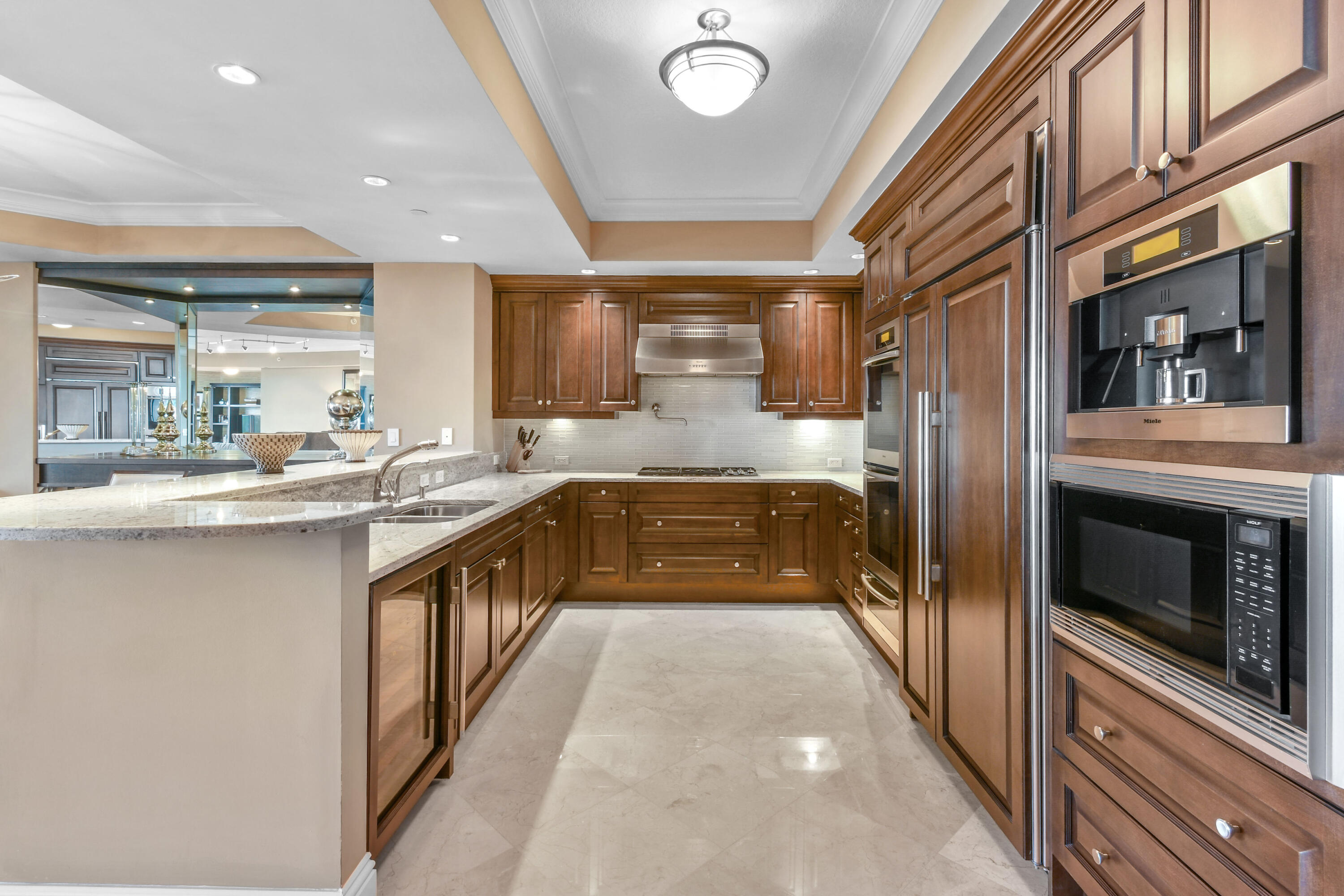 5050 N Ocean Drive 703