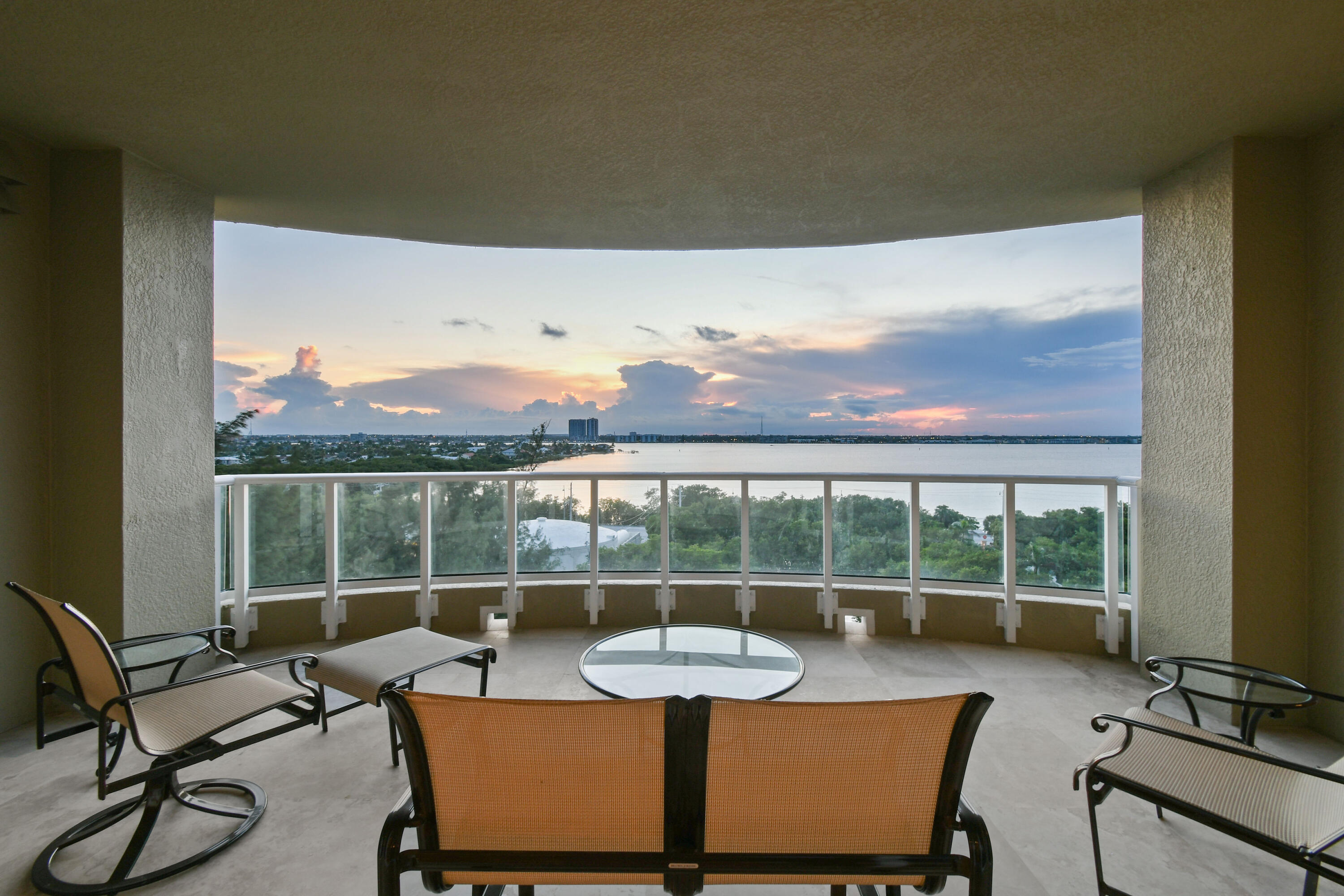 5050 N Ocean Drive 703