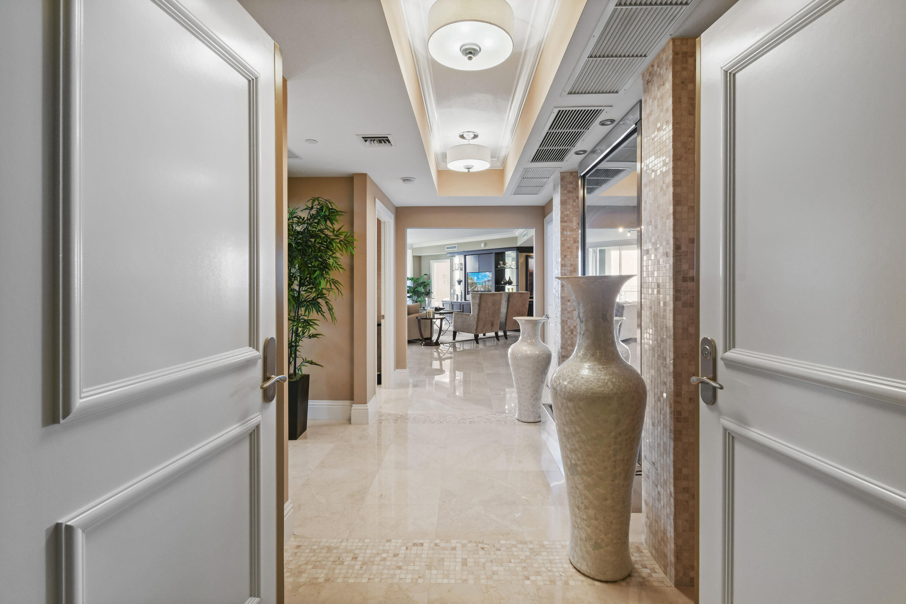 5050 N Ocean Drive 703