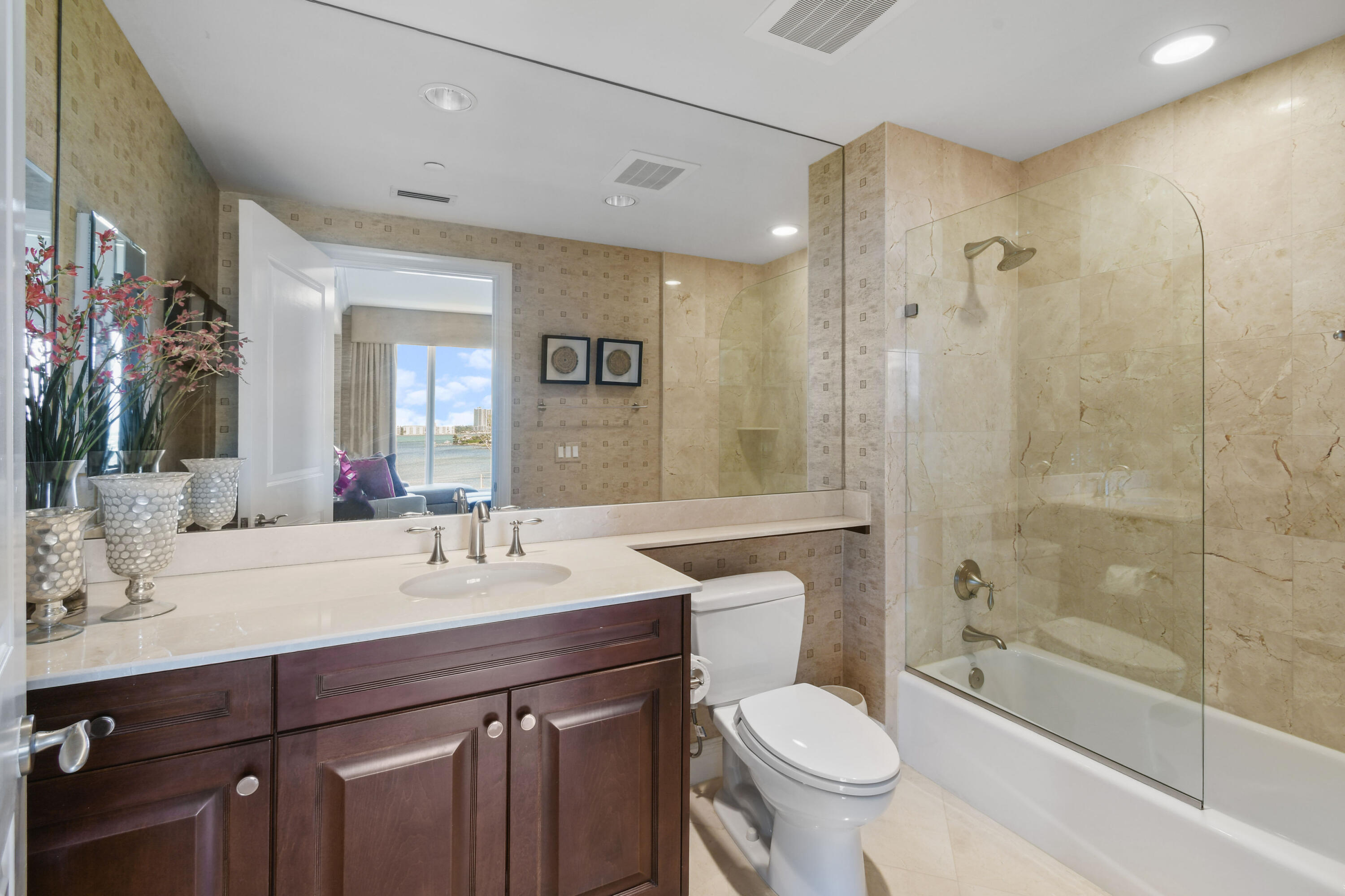 5050 N Ocean Drive 703