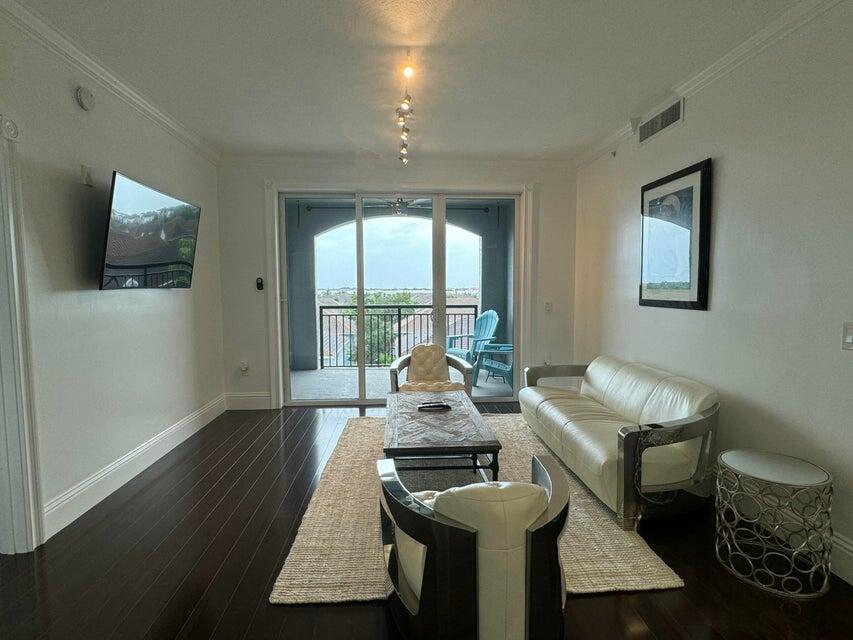 1660 Renaissance Commons Boulevard 2619